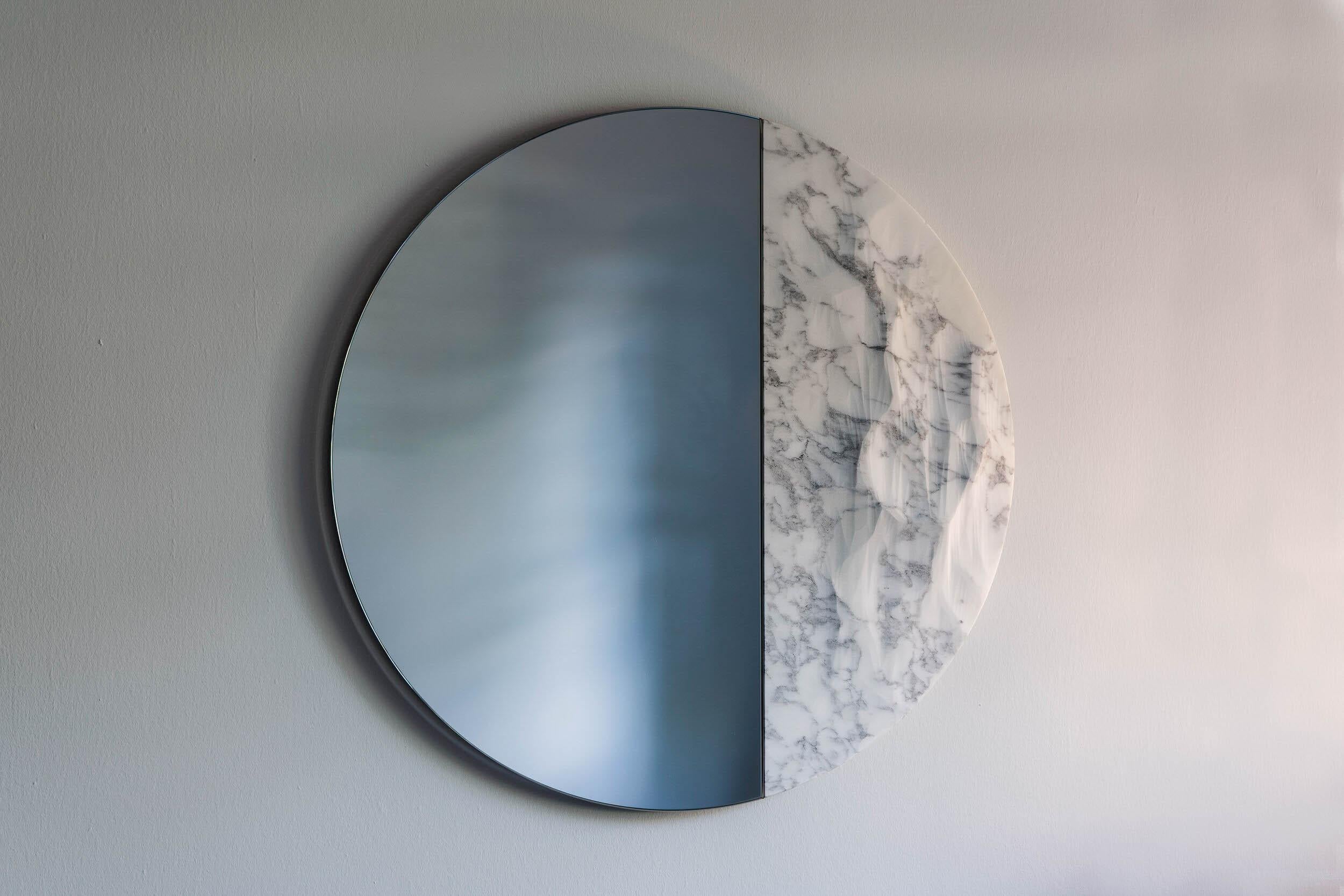 Organic Modern Contemporary Round Mirror 'Snowmotion' by Ocrùm 'Carrara Marble' For Sale