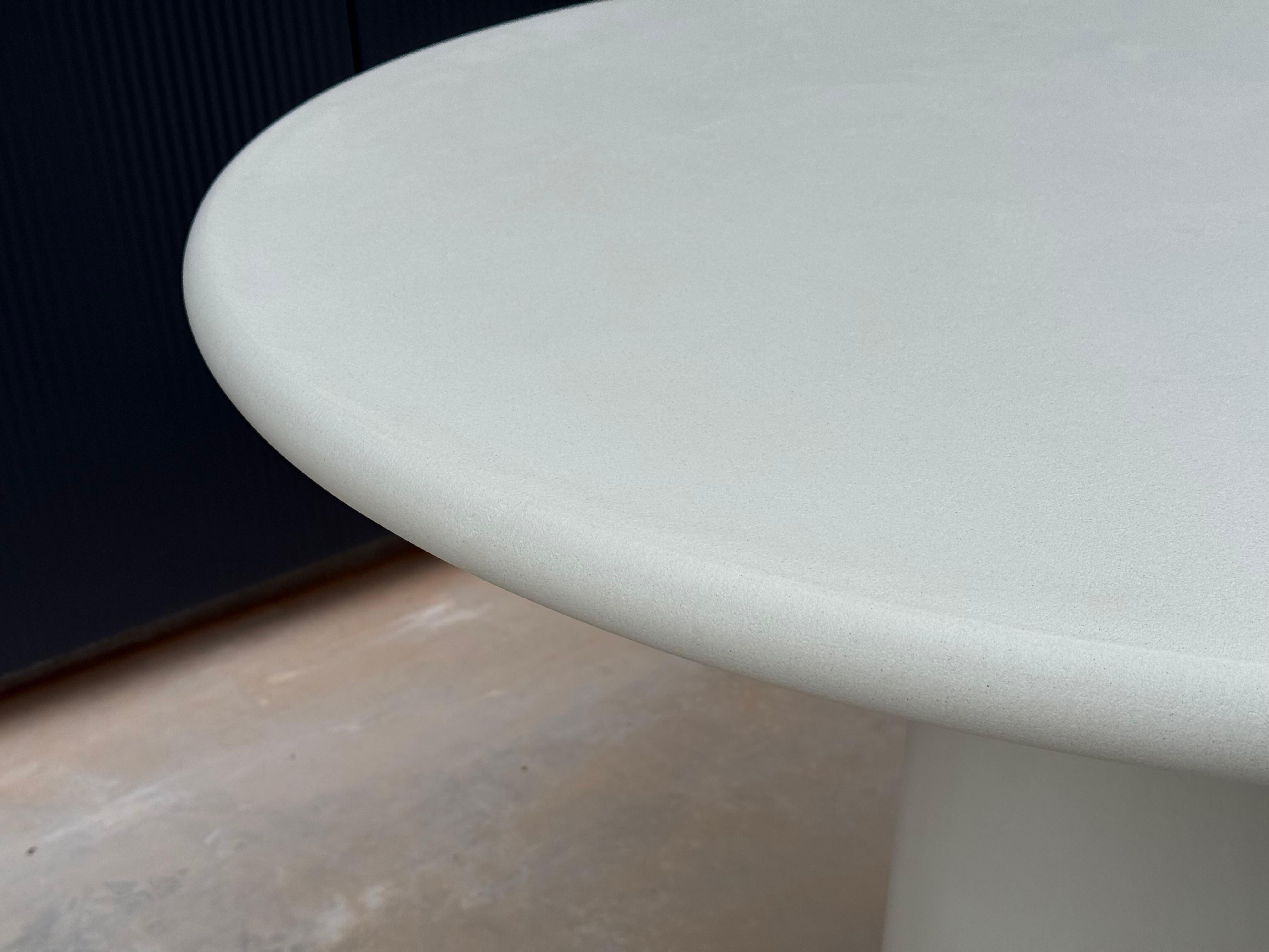 Contemporary Round Natural Plaster 