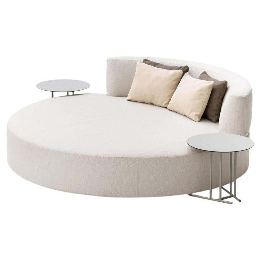 Round Window Daybed Contemporary Round Outdoor Daybed with Cushions For Sale at 1stDibs