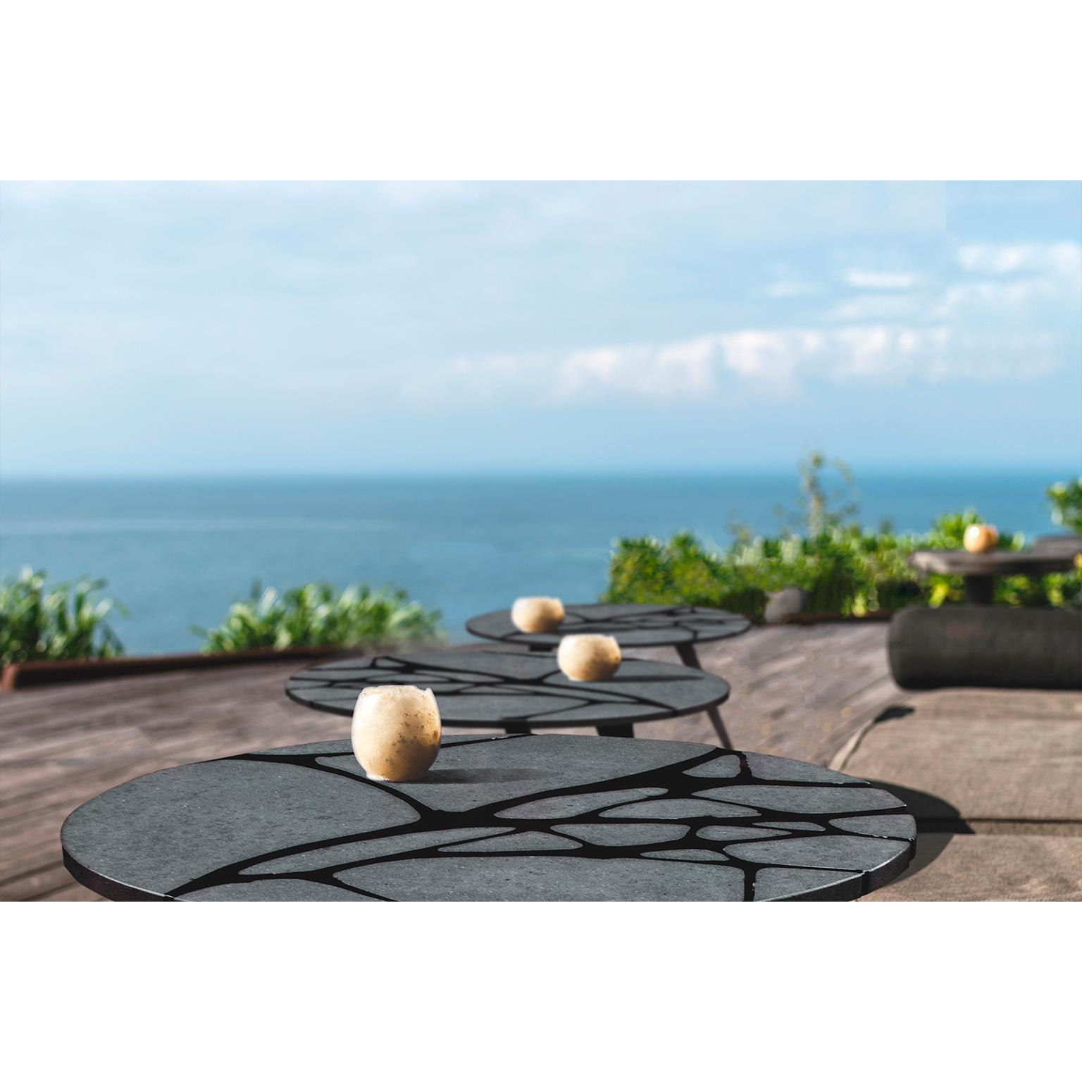 Modern Contemporary Round Outdoor Table in Lava Stone and Steel, Filodifumo For Sale