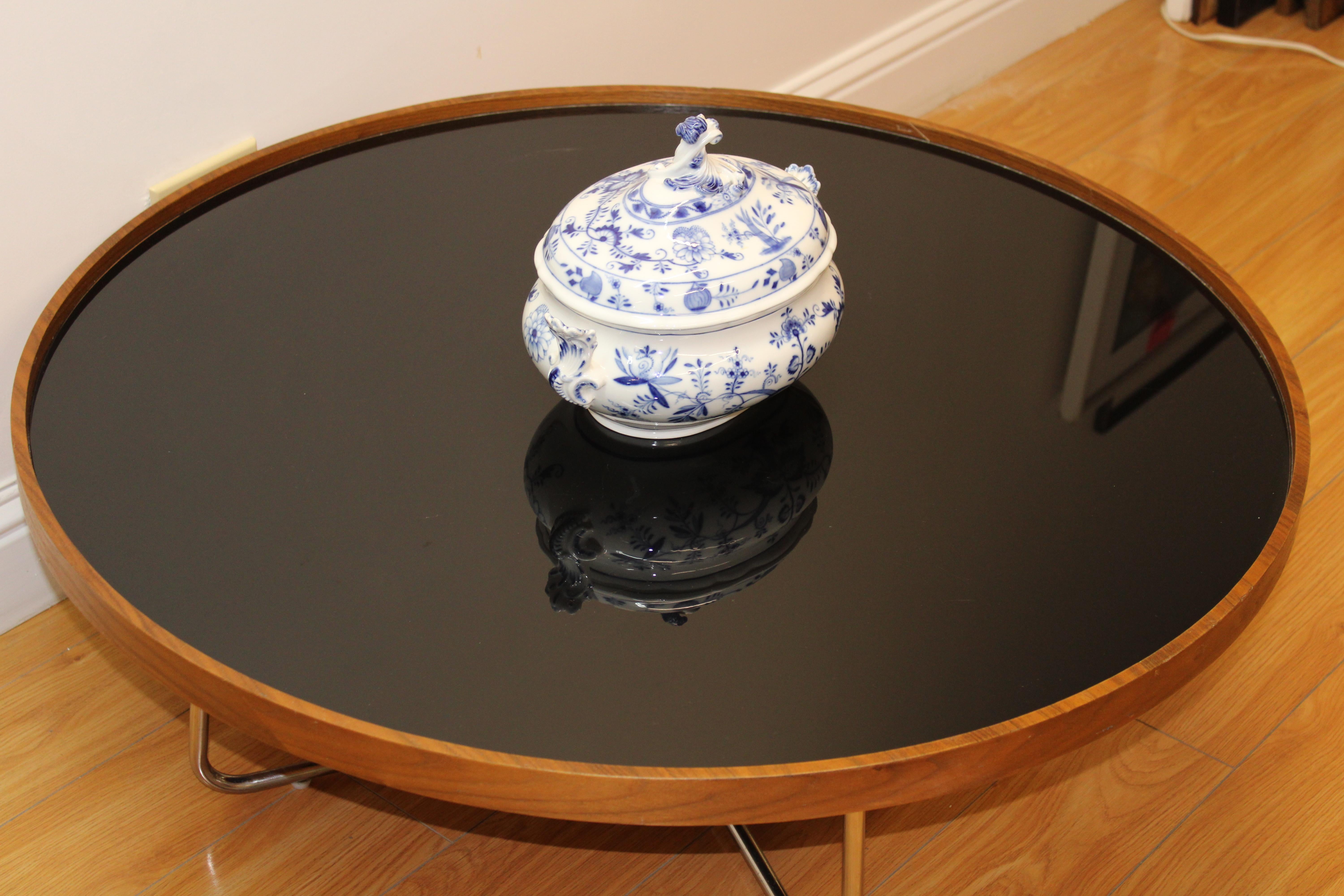round glass top coffee table with metal base