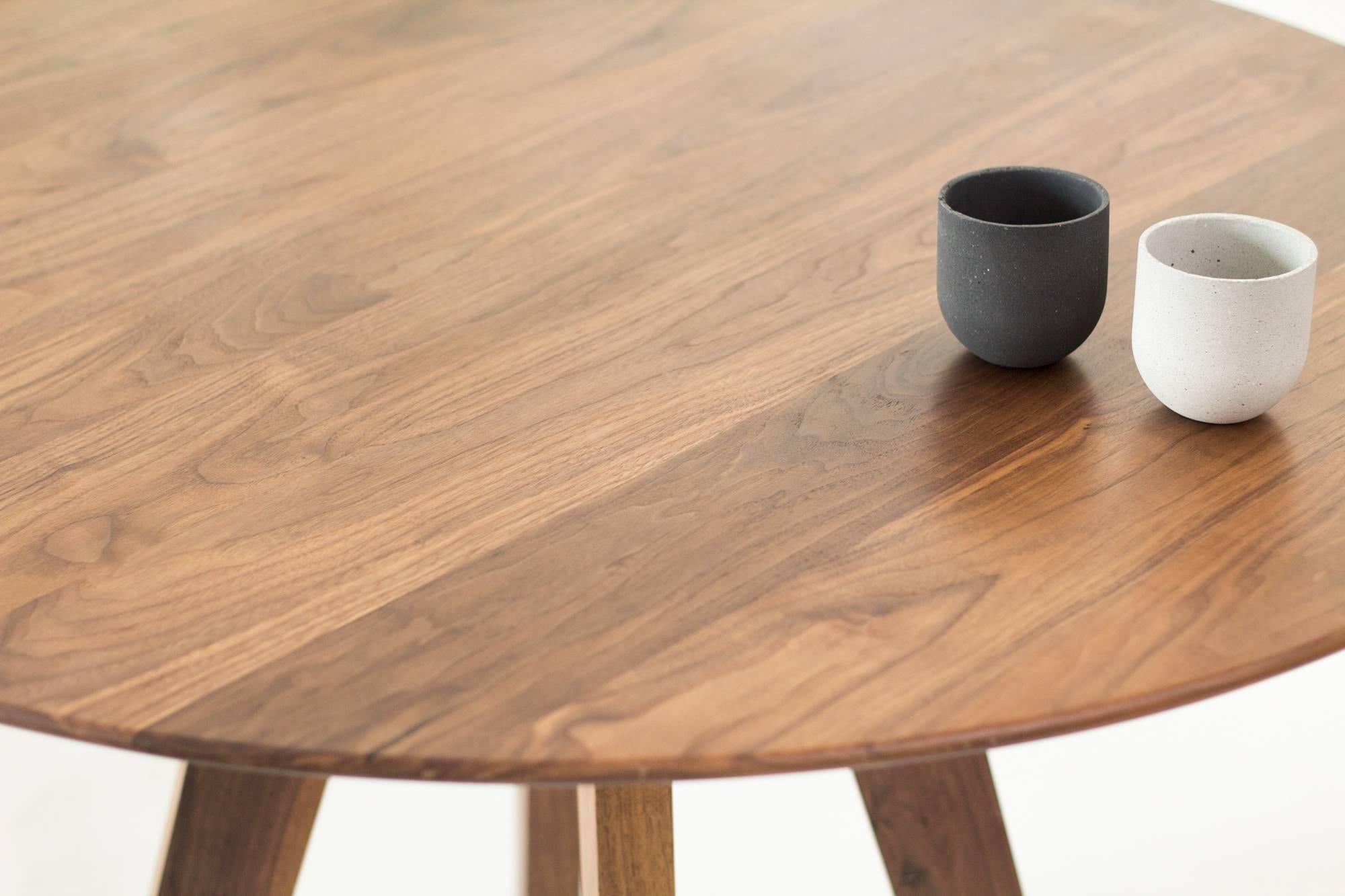 Varnished Contemporary Round Table, Walnut Designed by LCMX For Sale