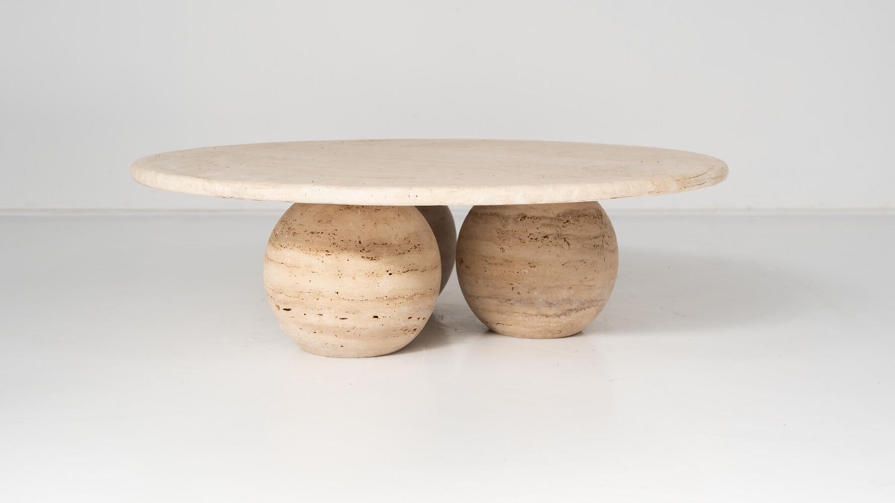 Contemporary Round Travertine Coffee Table, Italy For Sale 1