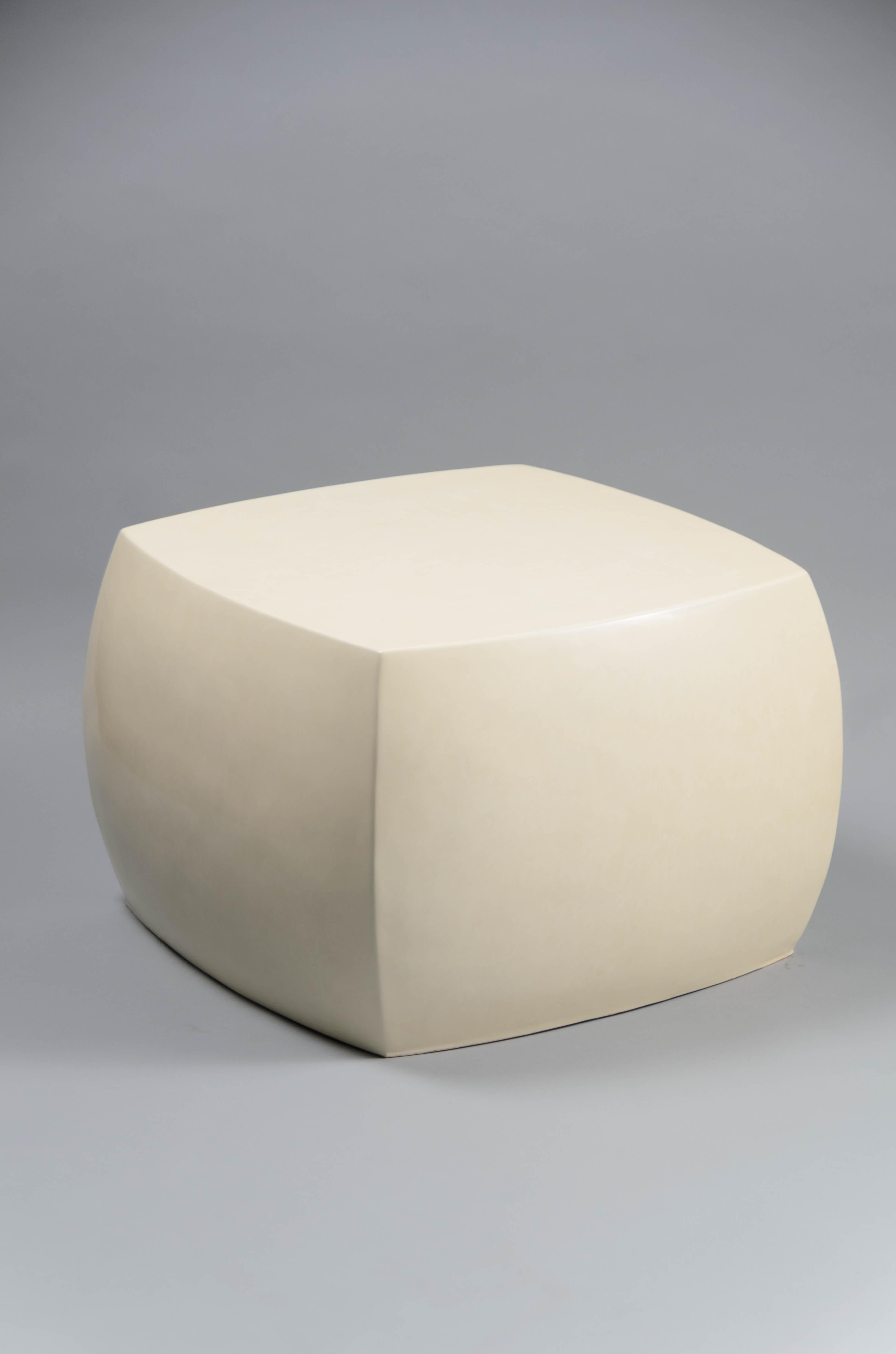 Contemporary Rounded Square Drumstool in Cream Lacquer by Robert Kuo In New Condition For Sale In Los Angeles, CA