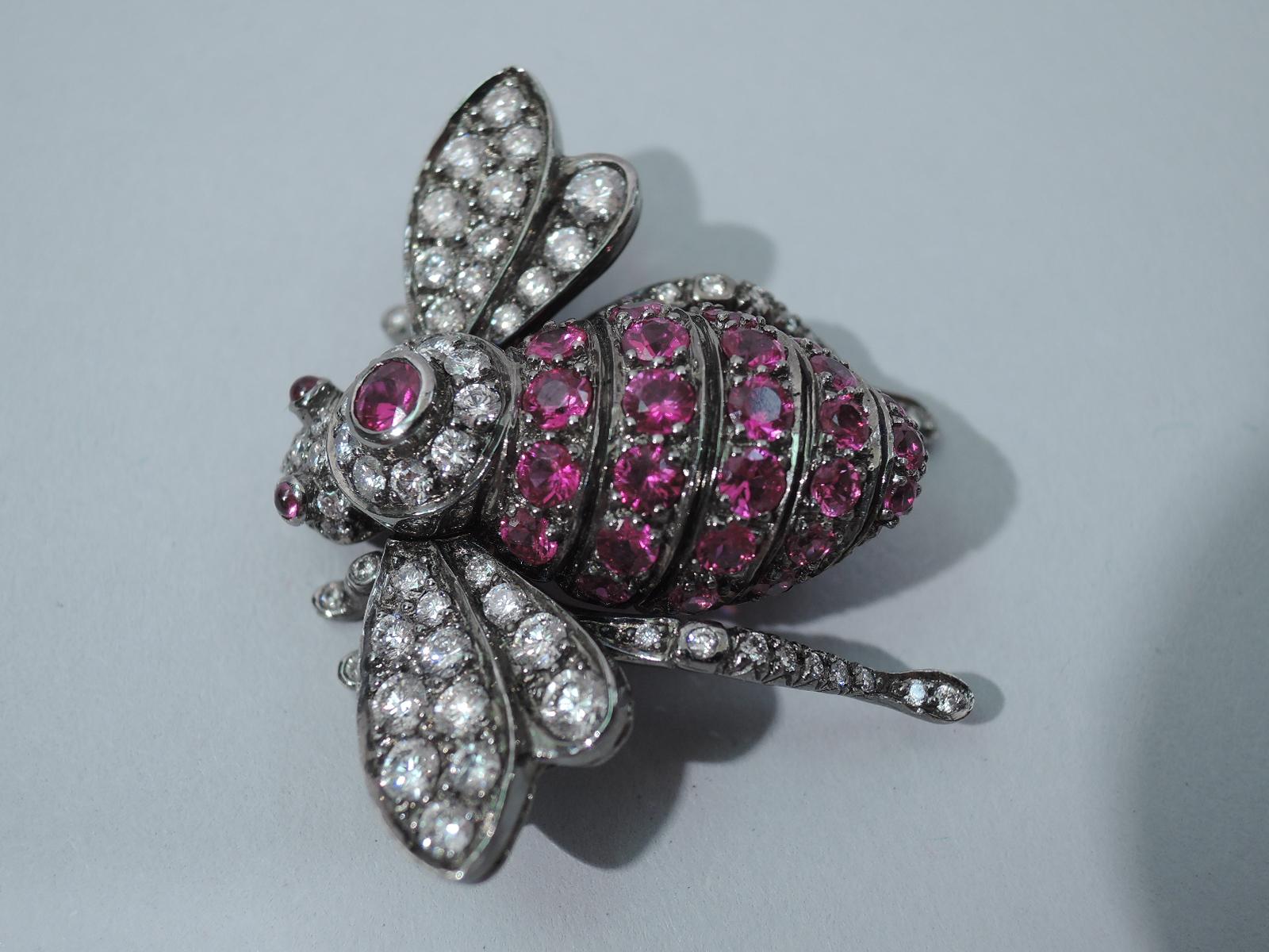 Contemporary Ruby and Diamond Bee Brooch by Sabbadini of Milan In Excellent Condition In New York, NY