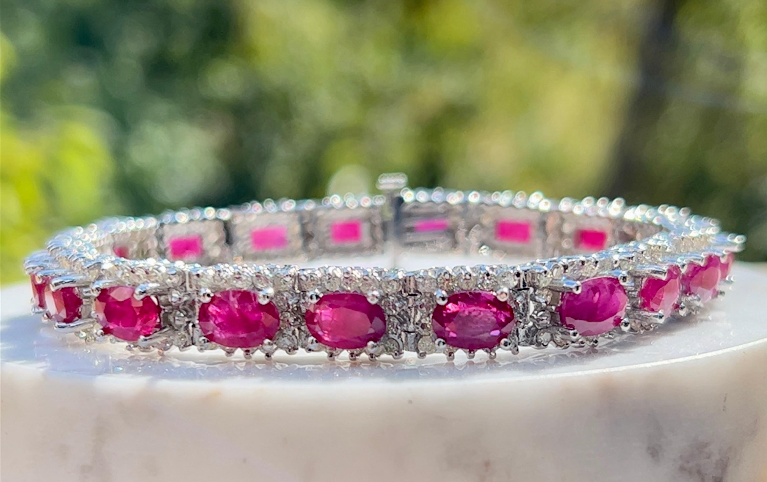 Contemporary Ruby and Diamond Line Bracelet in 14K White Gold  In Good Condition For Sale In Towson, MD
