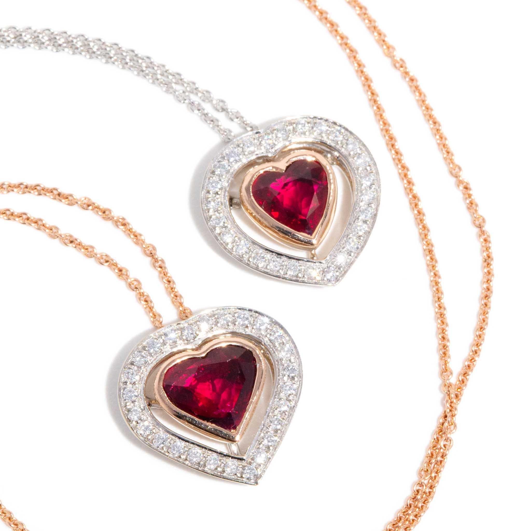 Ciondolo a forma di cuore con rubino e diamante e catena in oro bianco 18 carati in vendita 3