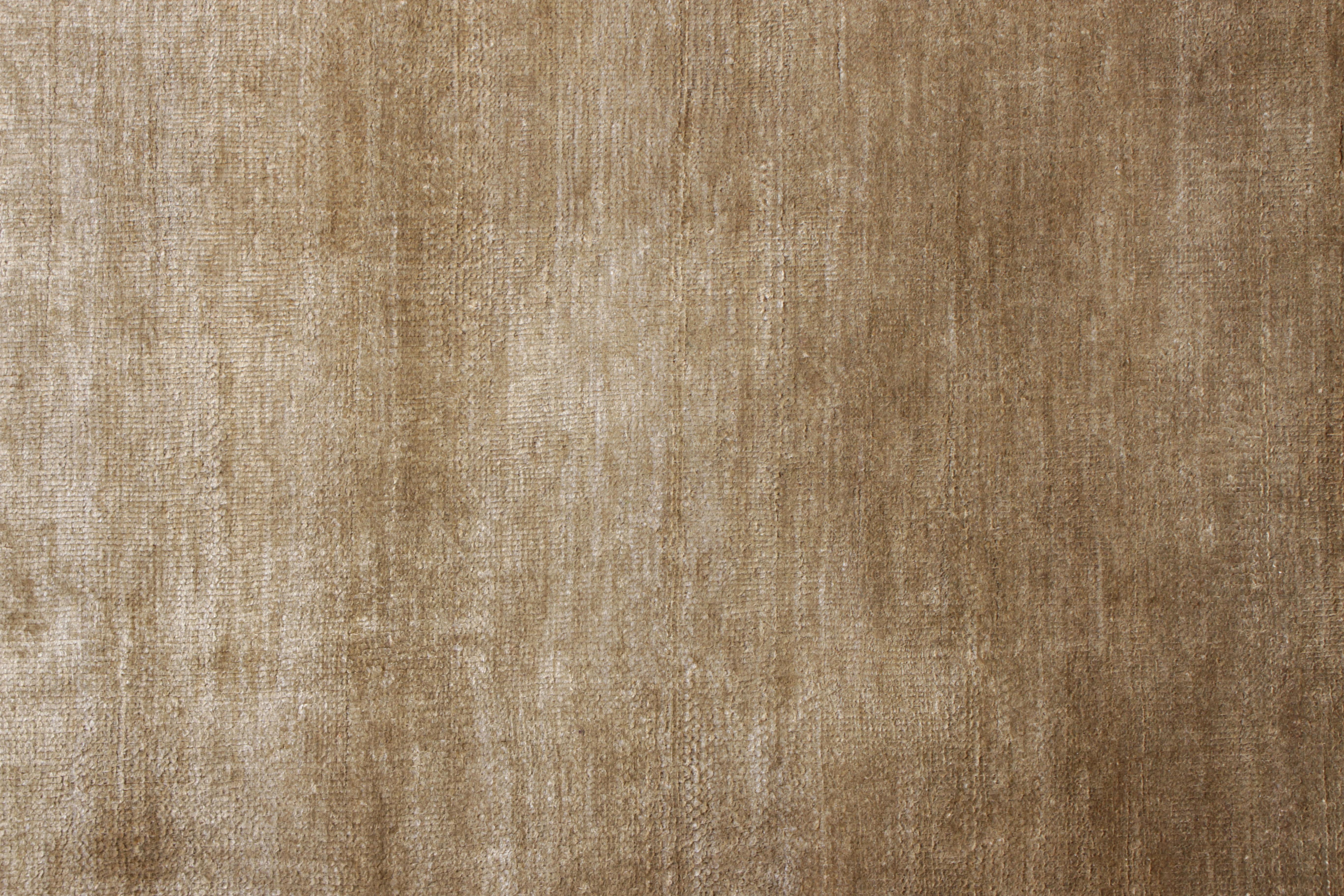 Contemporary-Teppich in Beige Brown Open Field von Rug & Kilim (Indisch) im Angebot