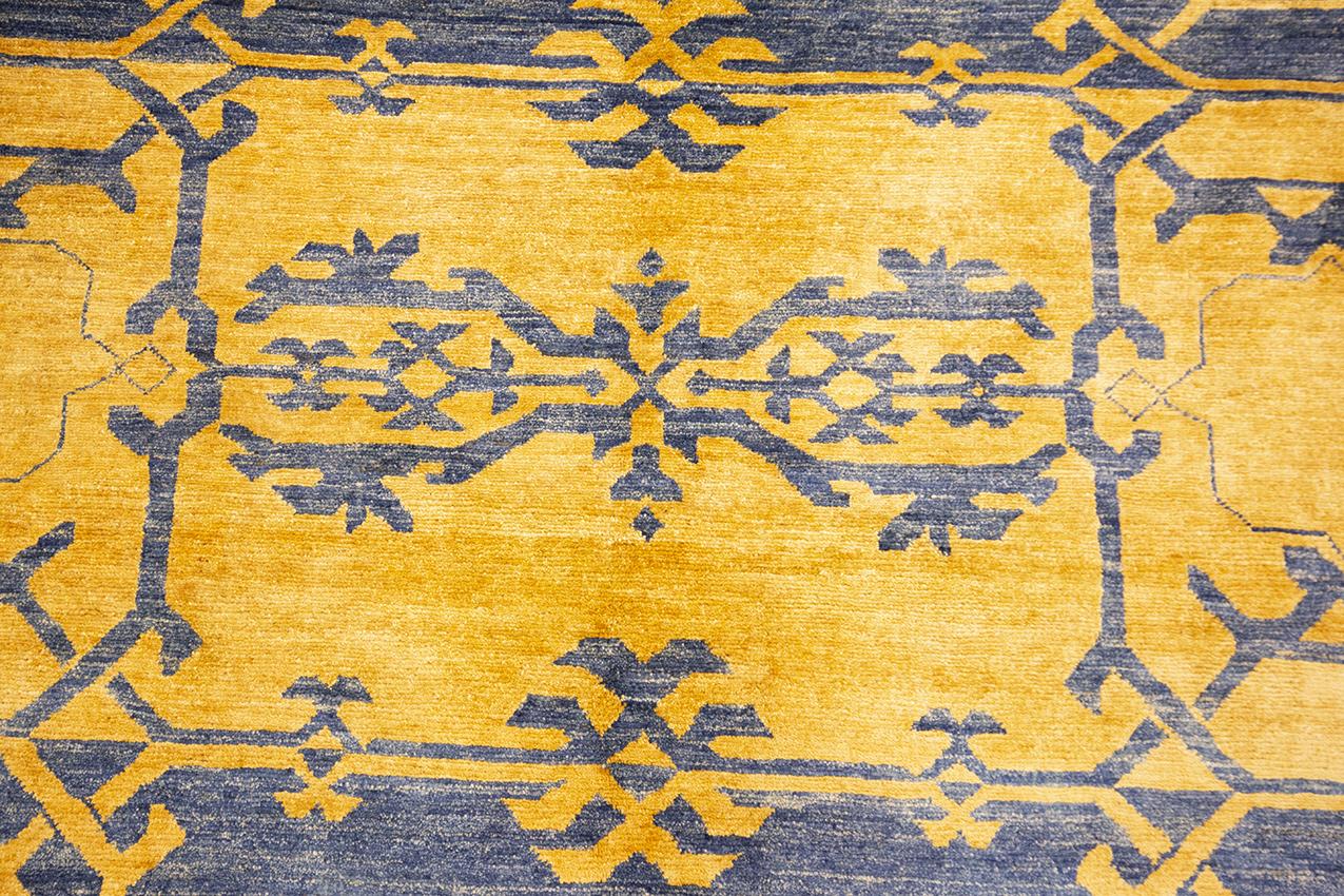 Modern Contemporary Rug Yadan with Abstract Design in Wool For Sale