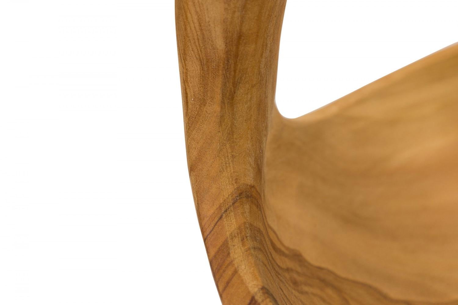 Zeitgenössisch Rustikal Modern Organische Form Holzkorb im Angebot 1