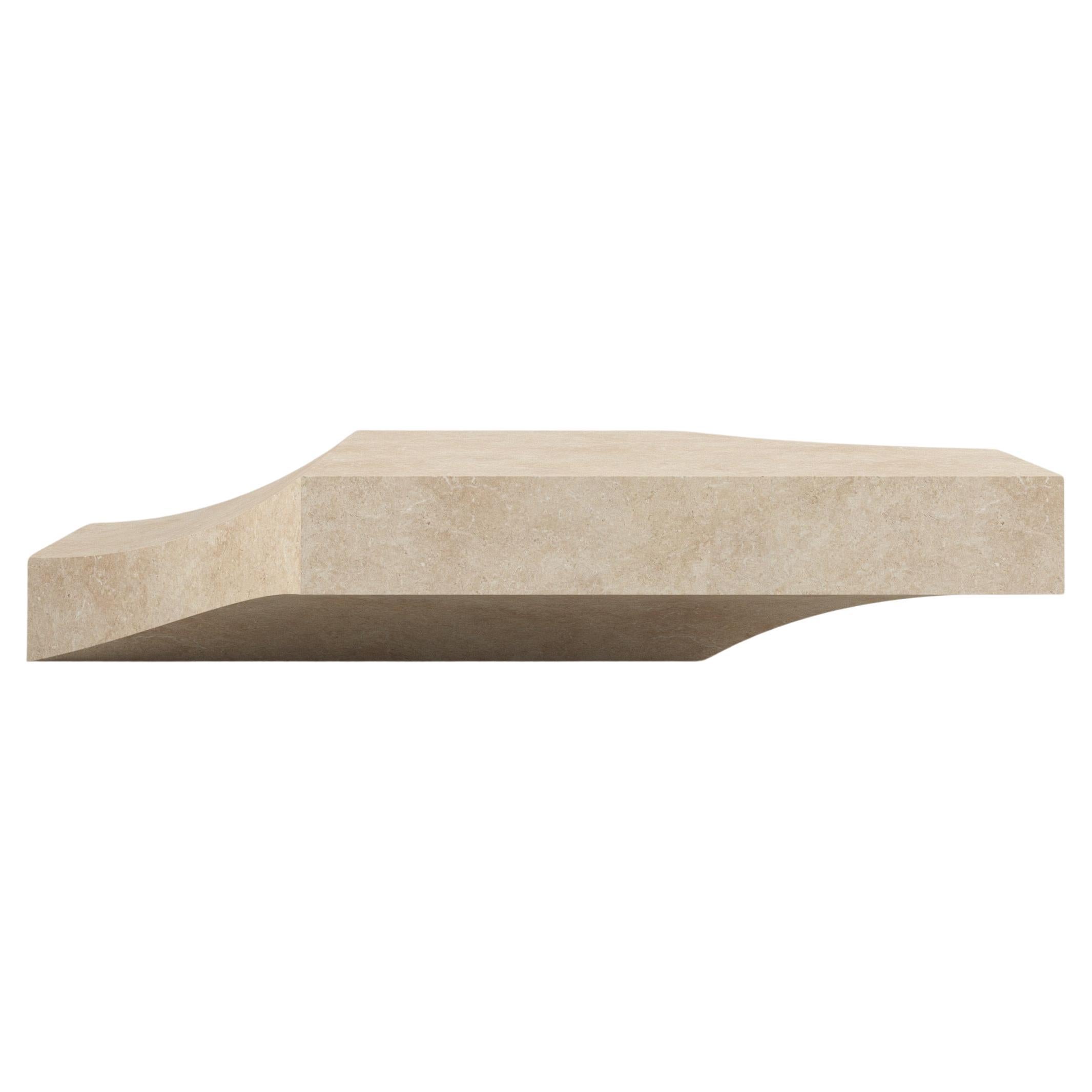 Mesa de centro rectangular contemporánea de piedra caliza italiana color arena Scolpito