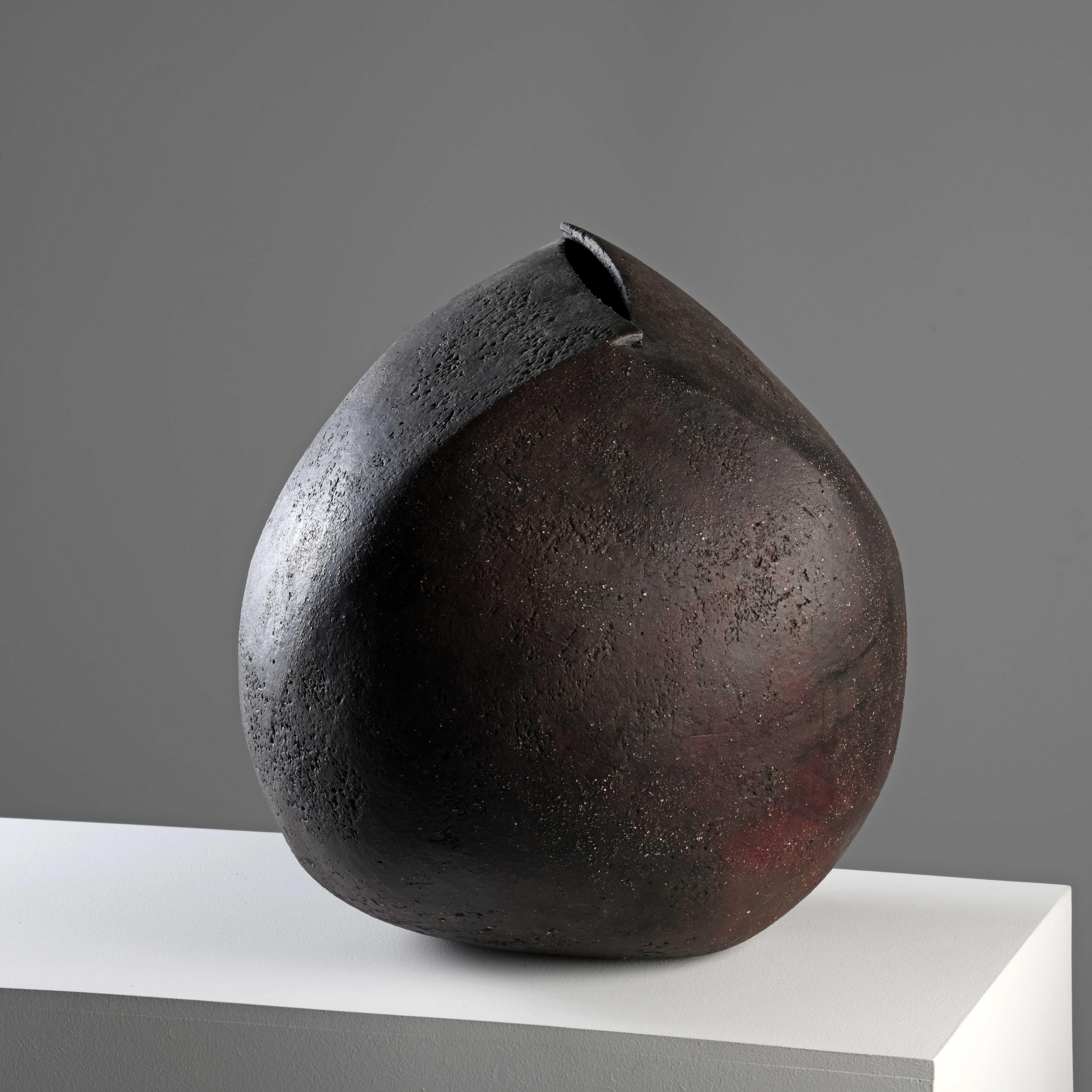 French Contemporary sandstone ceramics by a french artist For Sale