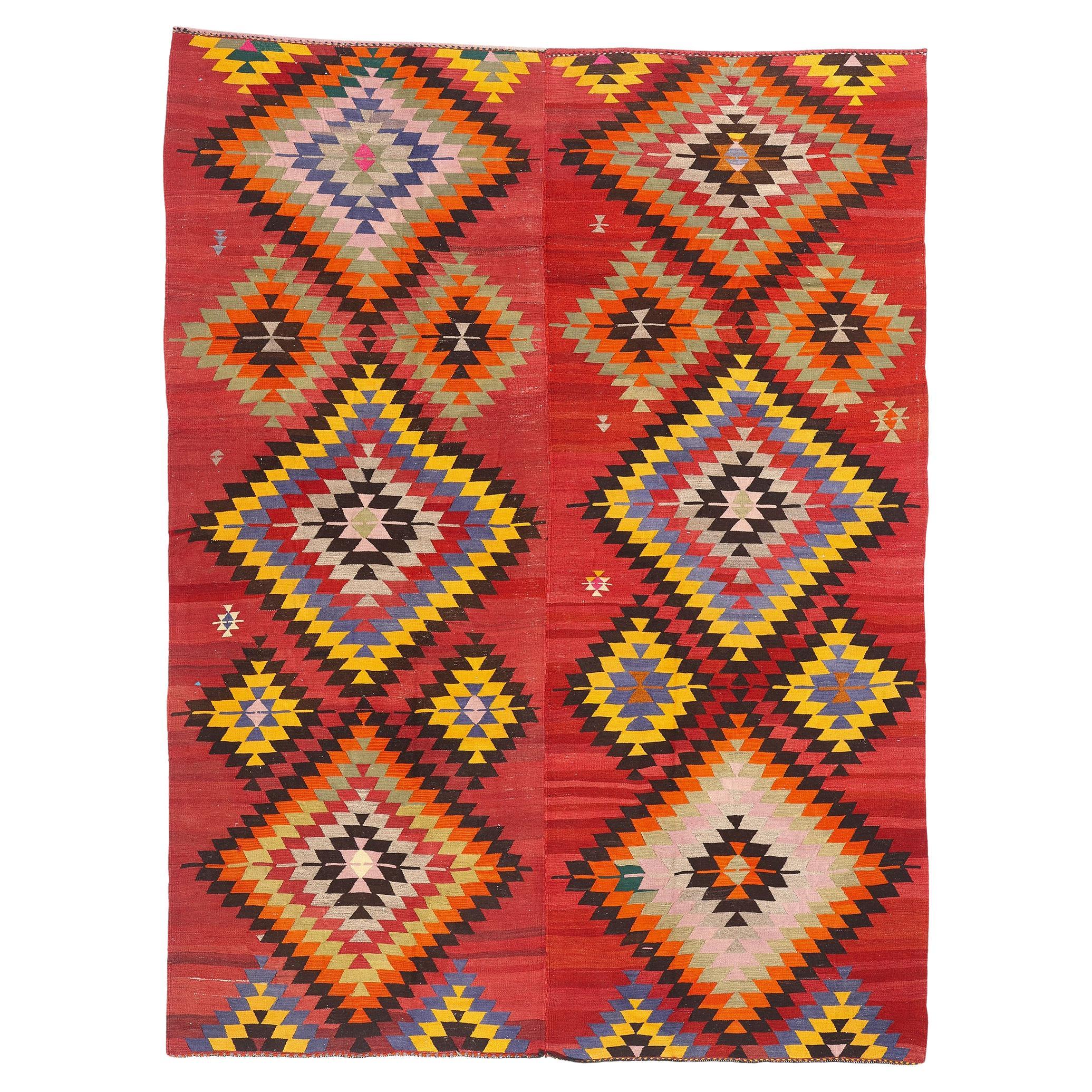 Alfombra Kilim turca de los años 60 con estilo tribal moderno