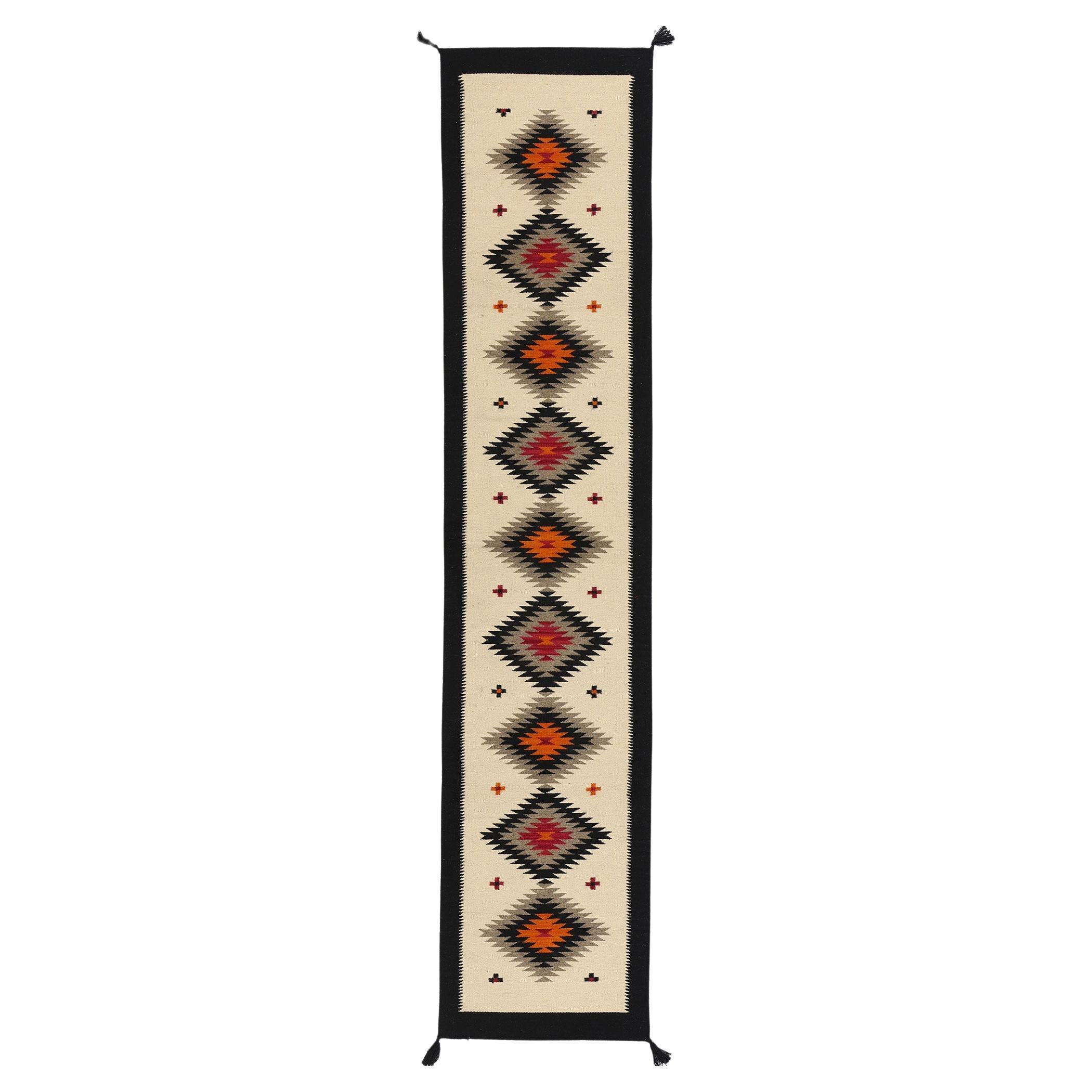 Contemporary Santa Fe Southwest Modern Ganado Navajo-Style Rug im Angebot