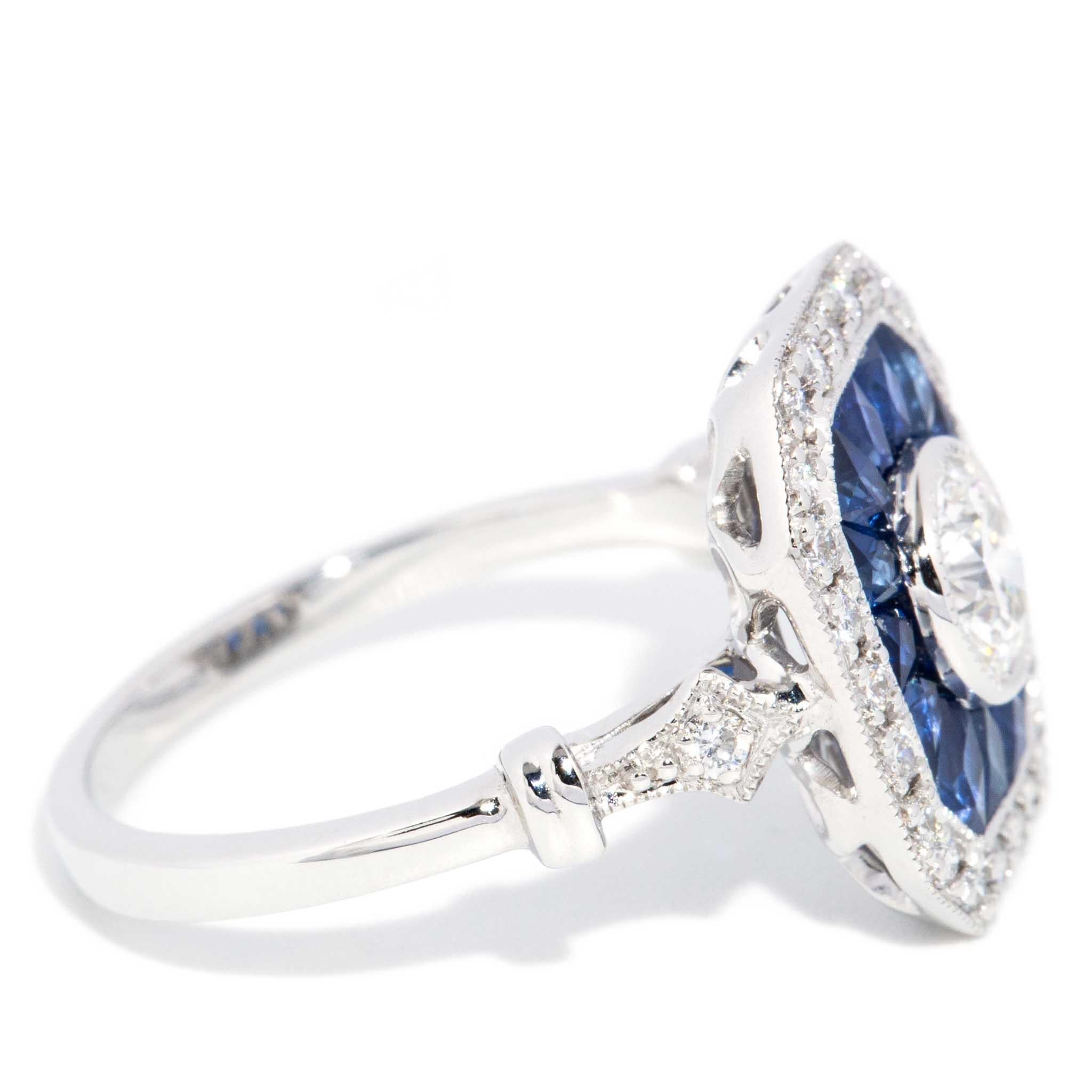 Anello contemporaneo con zaffiro e diamante da 1,14 carati di ispirazione Art Deco in oro bianco 18 carati in vendita 1