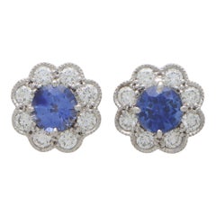 Boucles d'oreilles Contemporary Sapphire and Diamond Floral Cluster in Gold