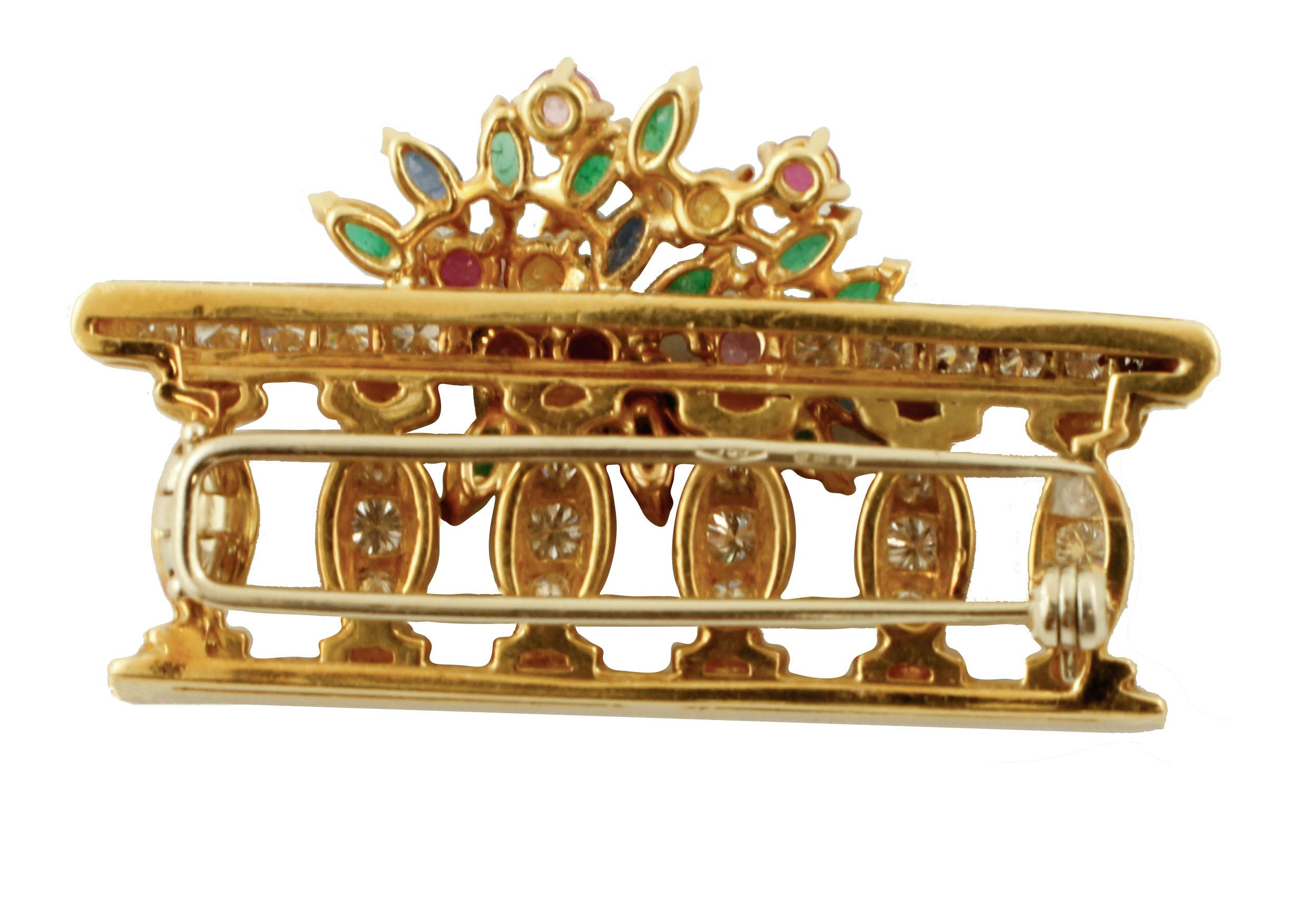 Contemporary Sapphires Rubies Emeralds and Diamonds Yellow Gold Brooch In Good Condition In Marcianise, Marcianise (CE)