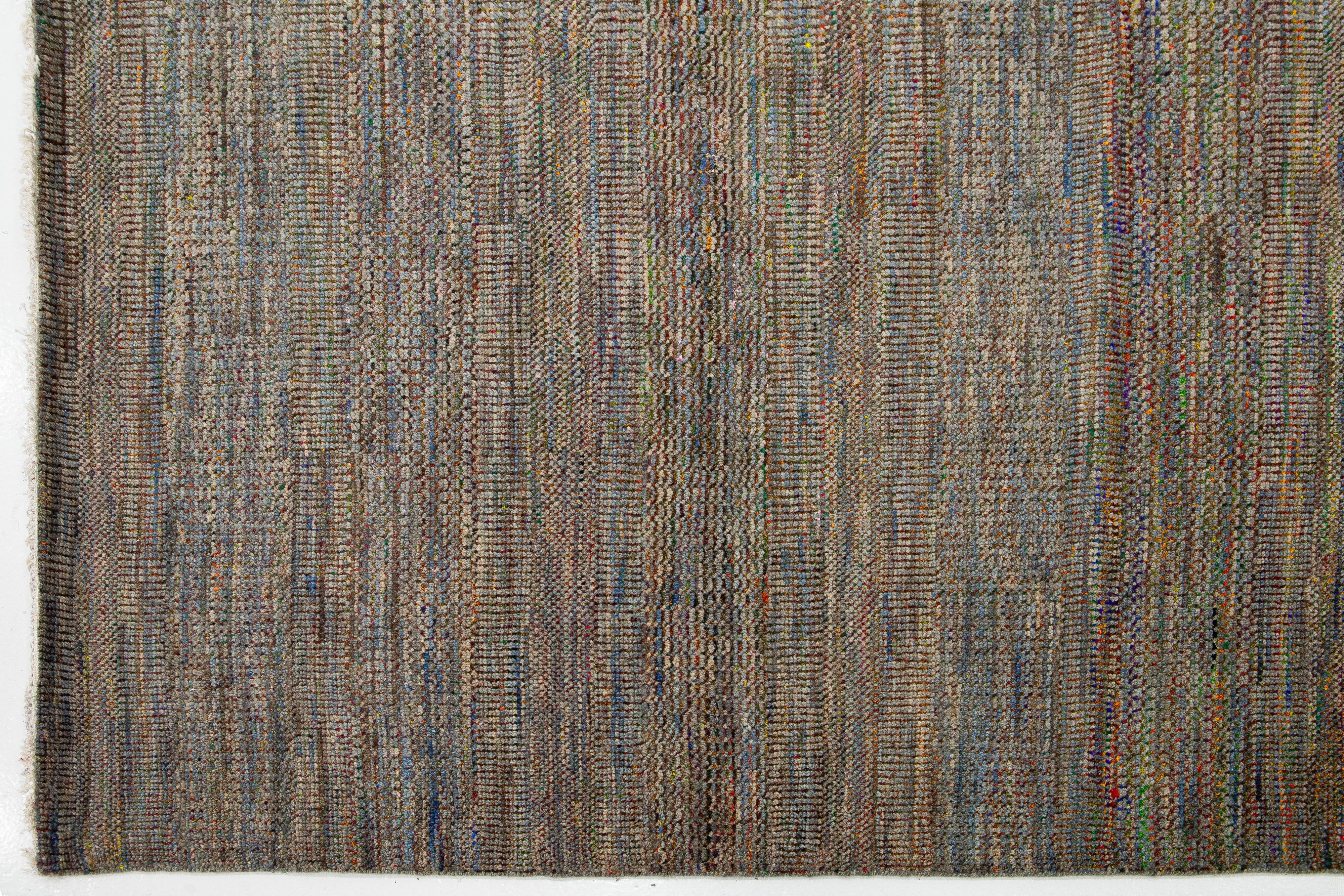 Contemporary Savannah Wool Rug Handmade With Multicolor Geometric Pattern (21. Jahrhundert und zeitgenössisch) im Angebot