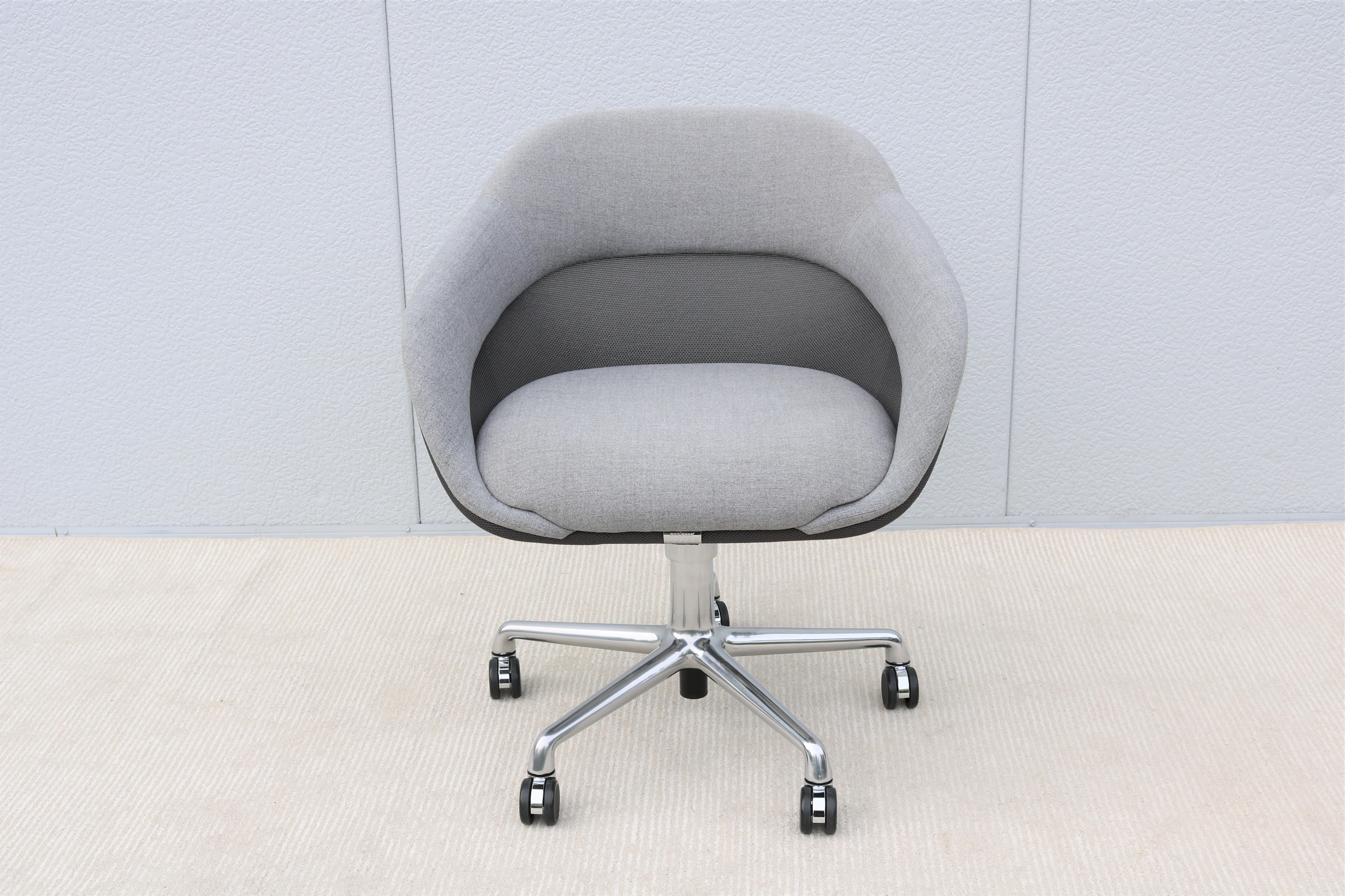 Polished Contemporary Scott Wilson for Coalesse SW_1 Swivel Conference Chairs, Set of 4 For Sale