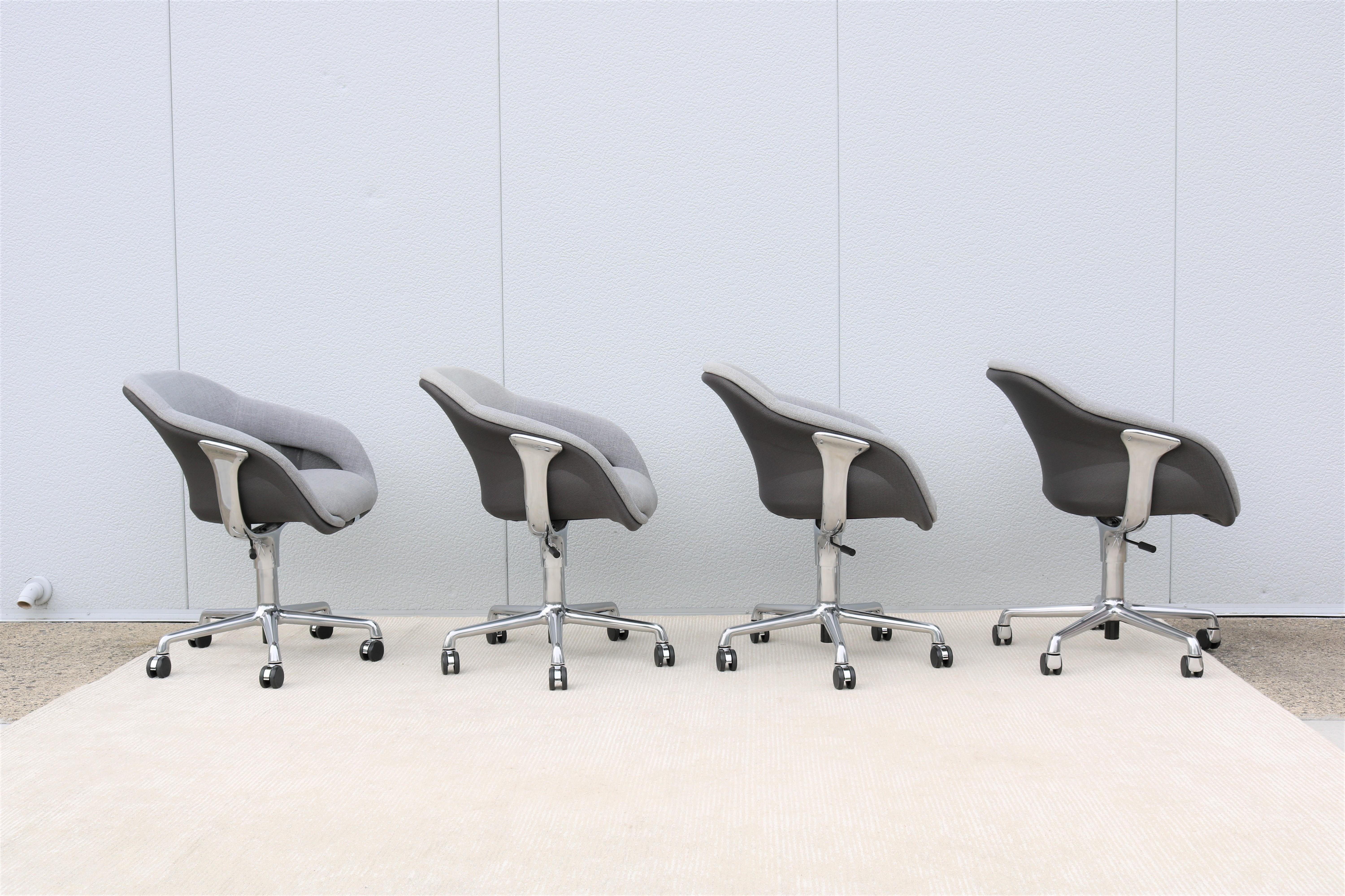 Contemporary Scott Wilson for Coalesse SW_1 Swivel Conference Chairs, Set of 4 In Good Condition For Sale In Secaucus, NJ