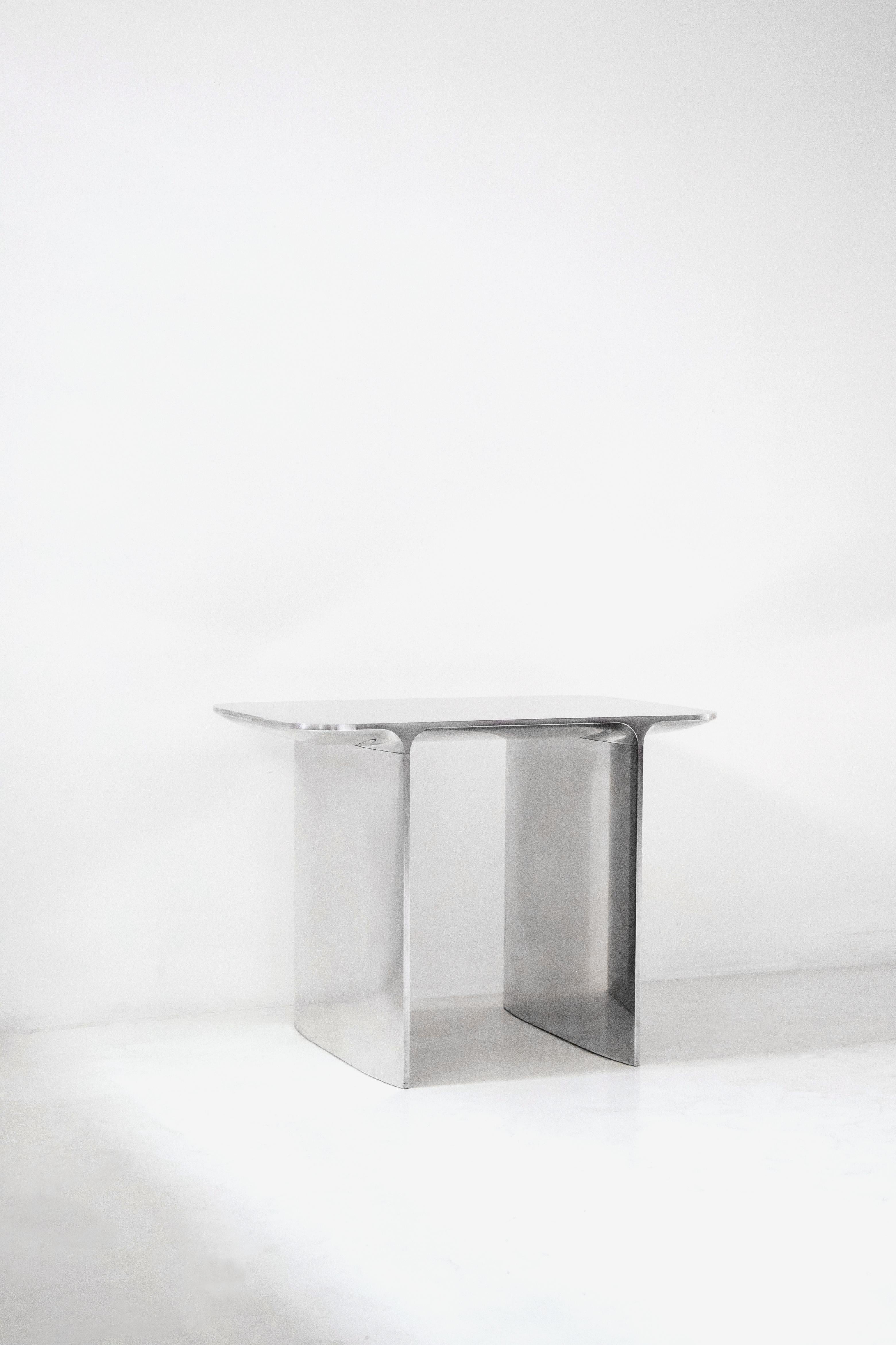 Contemporary sculpted Aluminium Shave stool In New Condition For Sale In 1204, CH