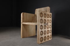 Fauteuil sculpté contemporain, motif de fleurs, bois de chêne massif, Light