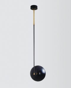 Pendentif contemporain en laiton sculpté, Tango One Dome par Paul Matter