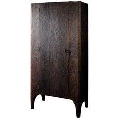 Armoire et placard sculptés contemporains en Oak Oak massif