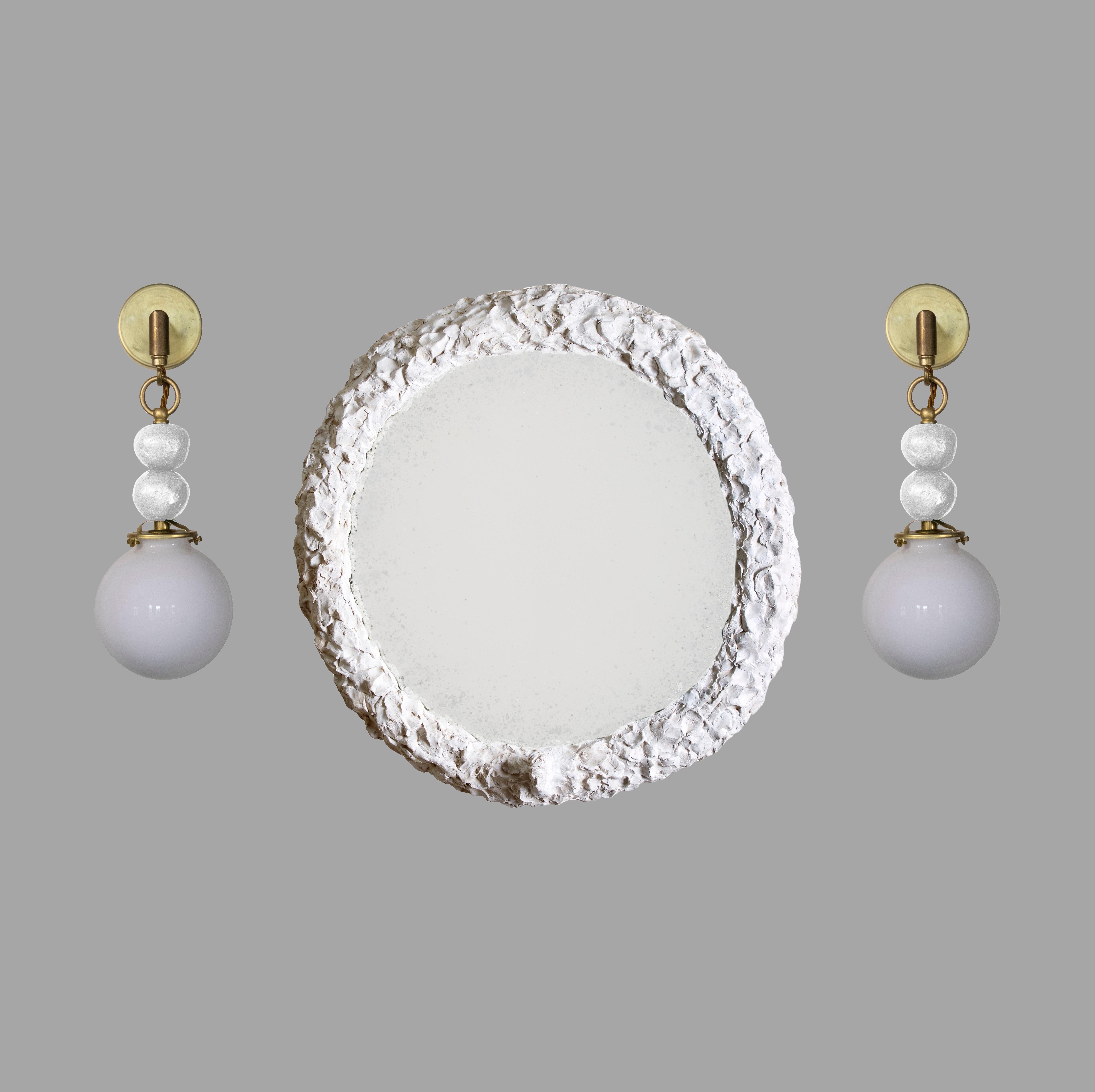 Moulage Miroir blanc sculpté contemporain de Margit Wittig en vente
