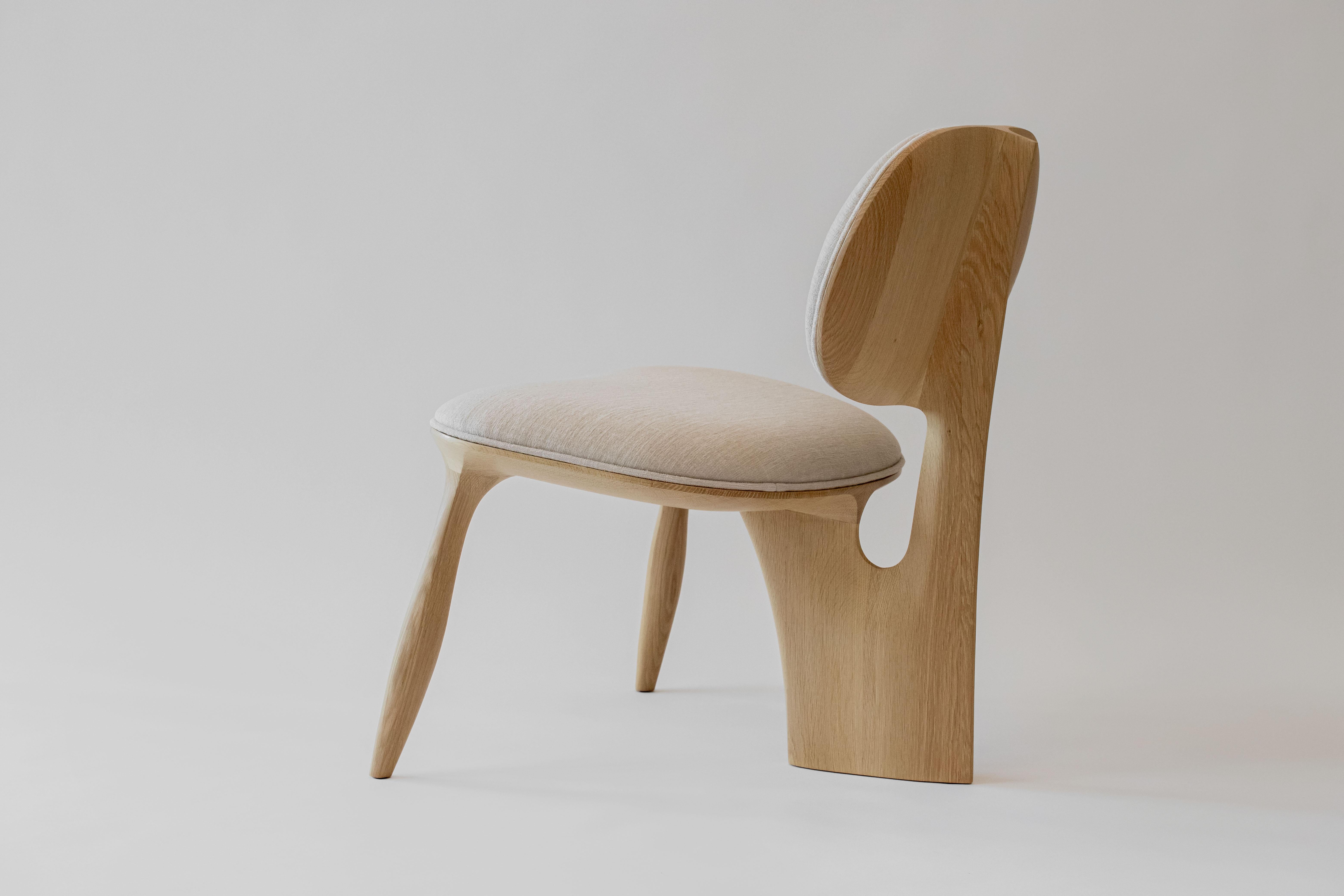 Sillón Mobula de madera esculpida contemporánea en Nuevo estado para la venta en 1204, CH