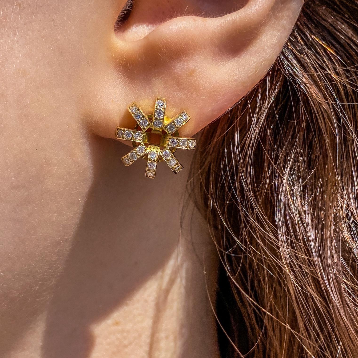 Women's or Men's Contemporary Sculptural 18K Yellow Gold and White Diamond Flower Stud Earrings  For Sale