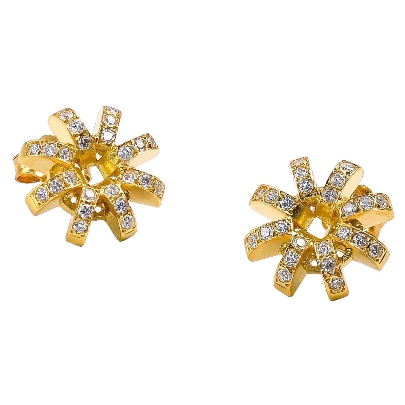 Contemporary Sculptural 18K Yellow Gold and White Diamond Flower Stud Earrings  For Sale