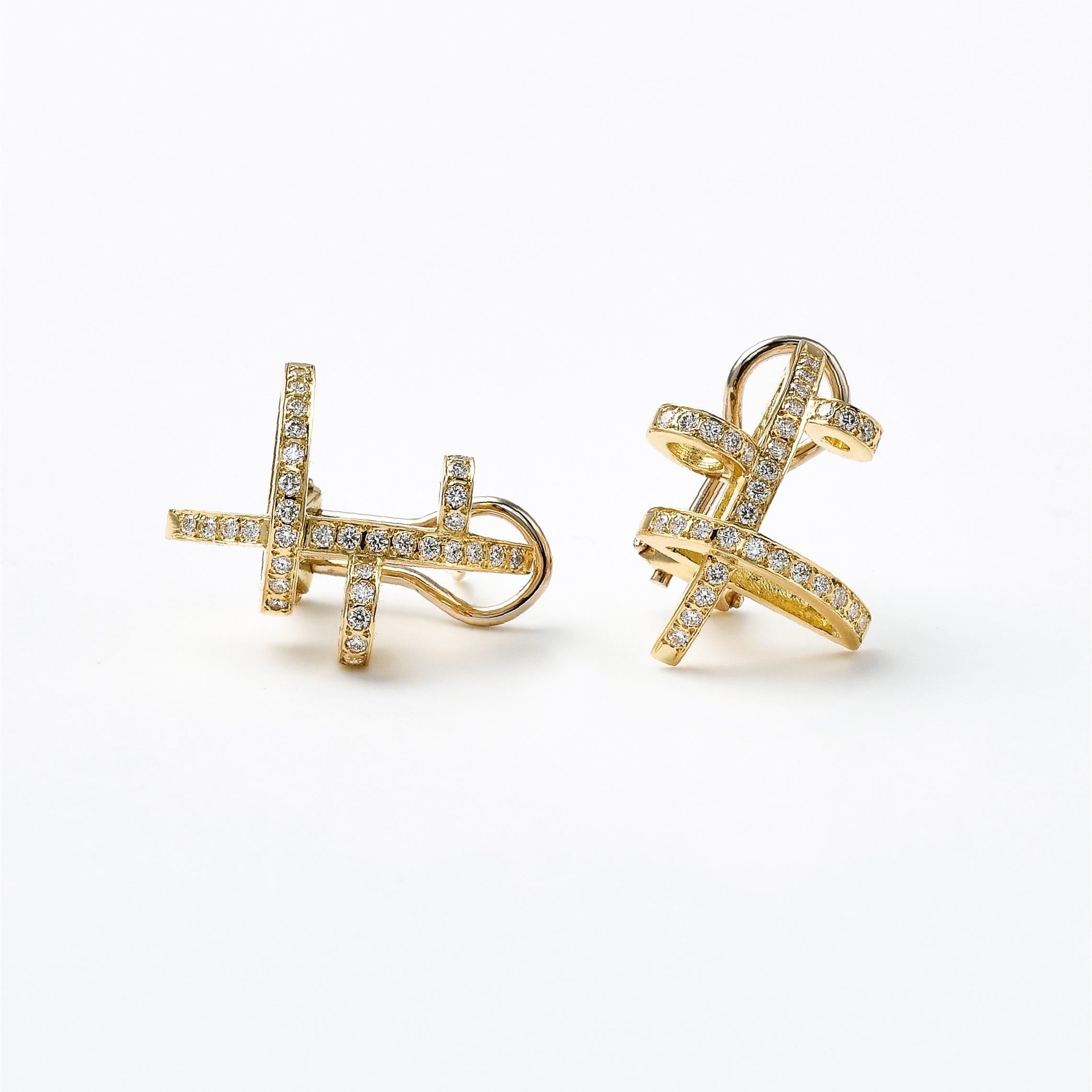 Women's or Men's Contemporary Sculptural 18K Yellow Gold & White Diamond Clip Earrings For Sale