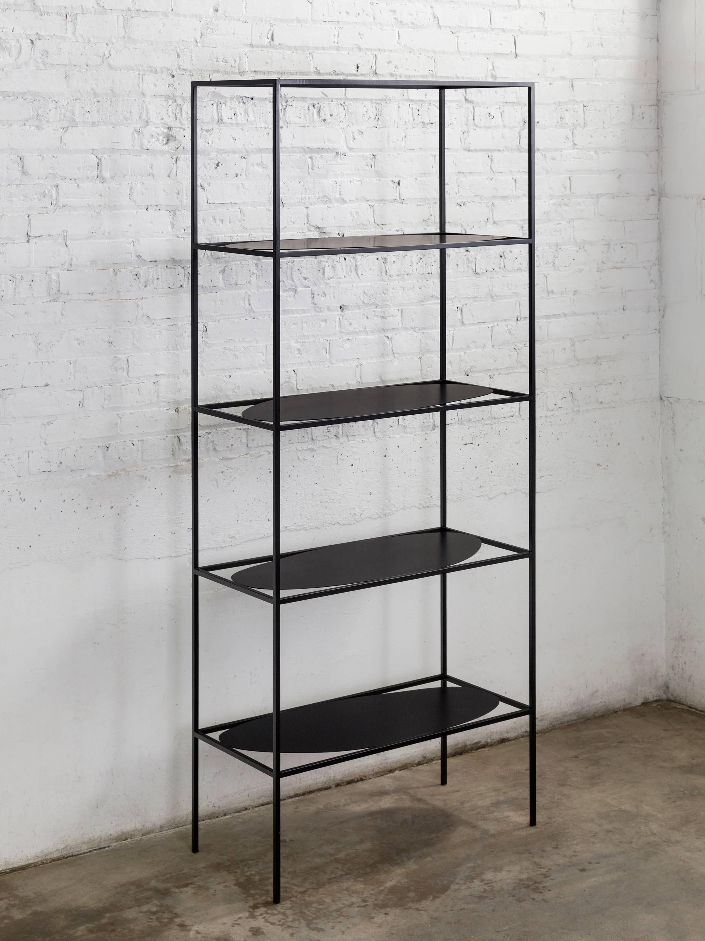 Contemporary Sculptural Black Steel Etagere Bücherregal Storage Shelf Pair, USA im Angebot 5