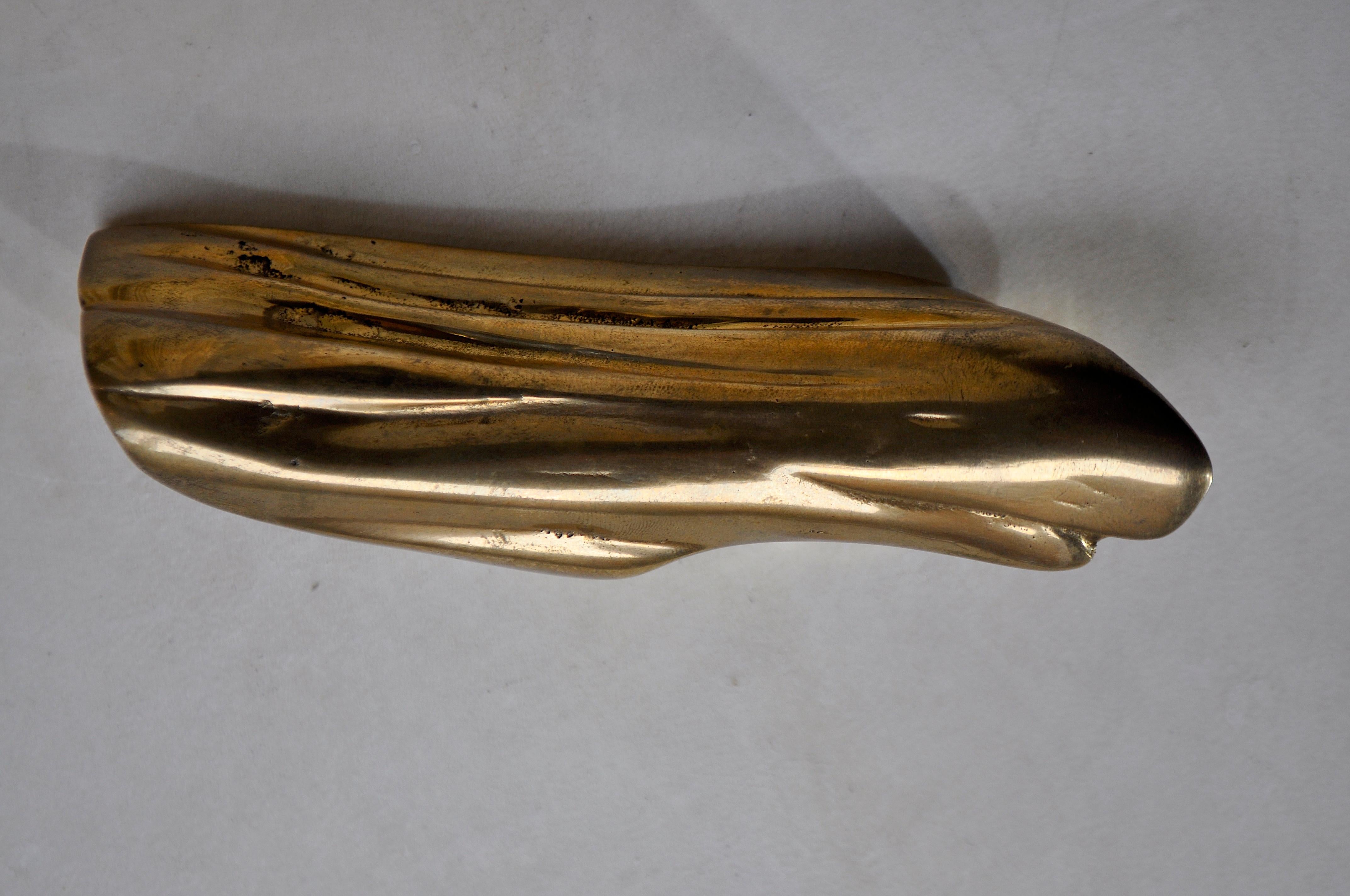 Contemporary Sculptural Bronze Handle 'Hidari' Cast in French Sand Molds In New Condition For Sale In Milan, Lombardy