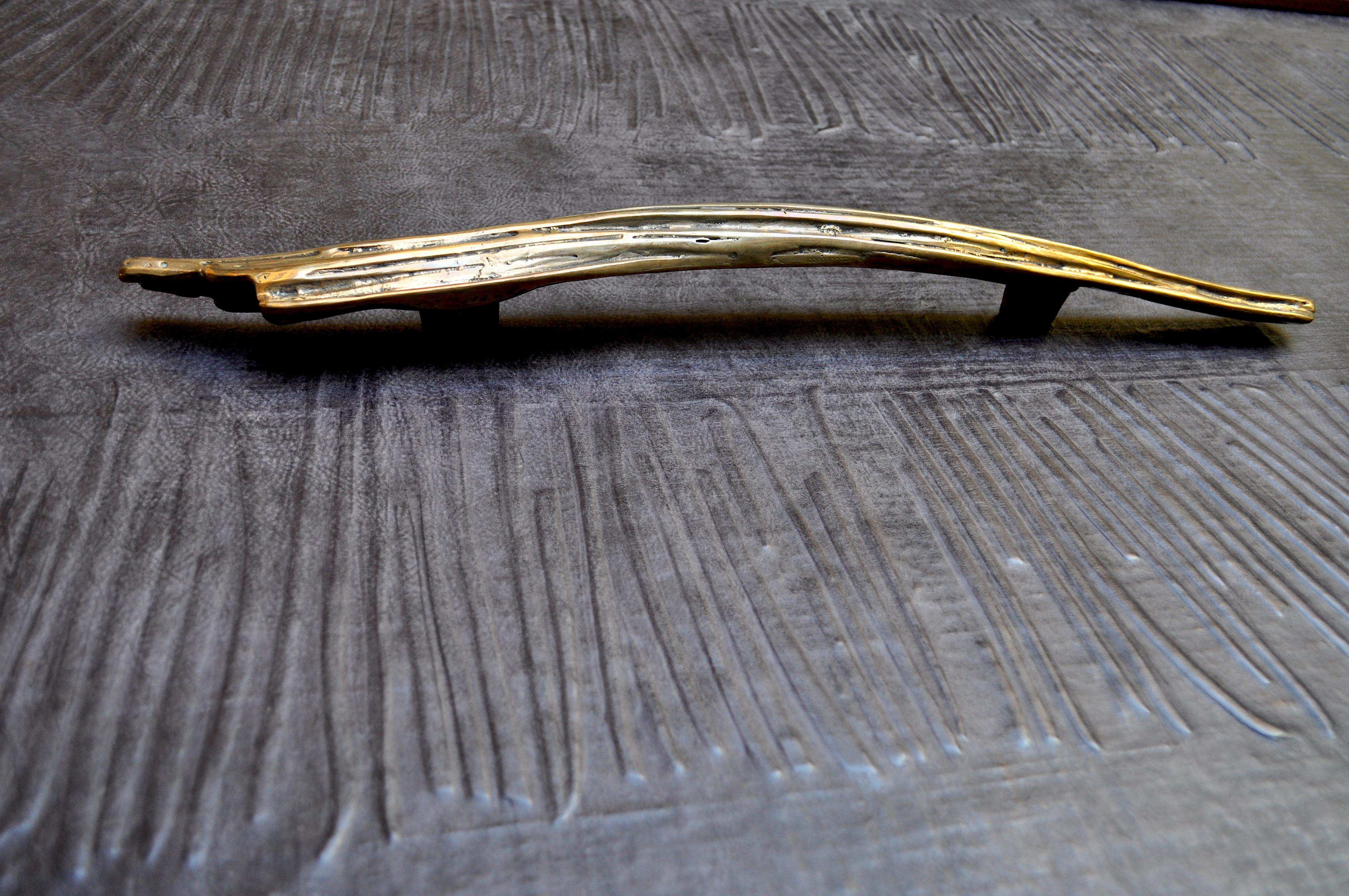 Contemporary Sculptural Bronze Handle 'Nepti' Cast in French Sand Molds In New Condition For Sale In Milan, Lombardy