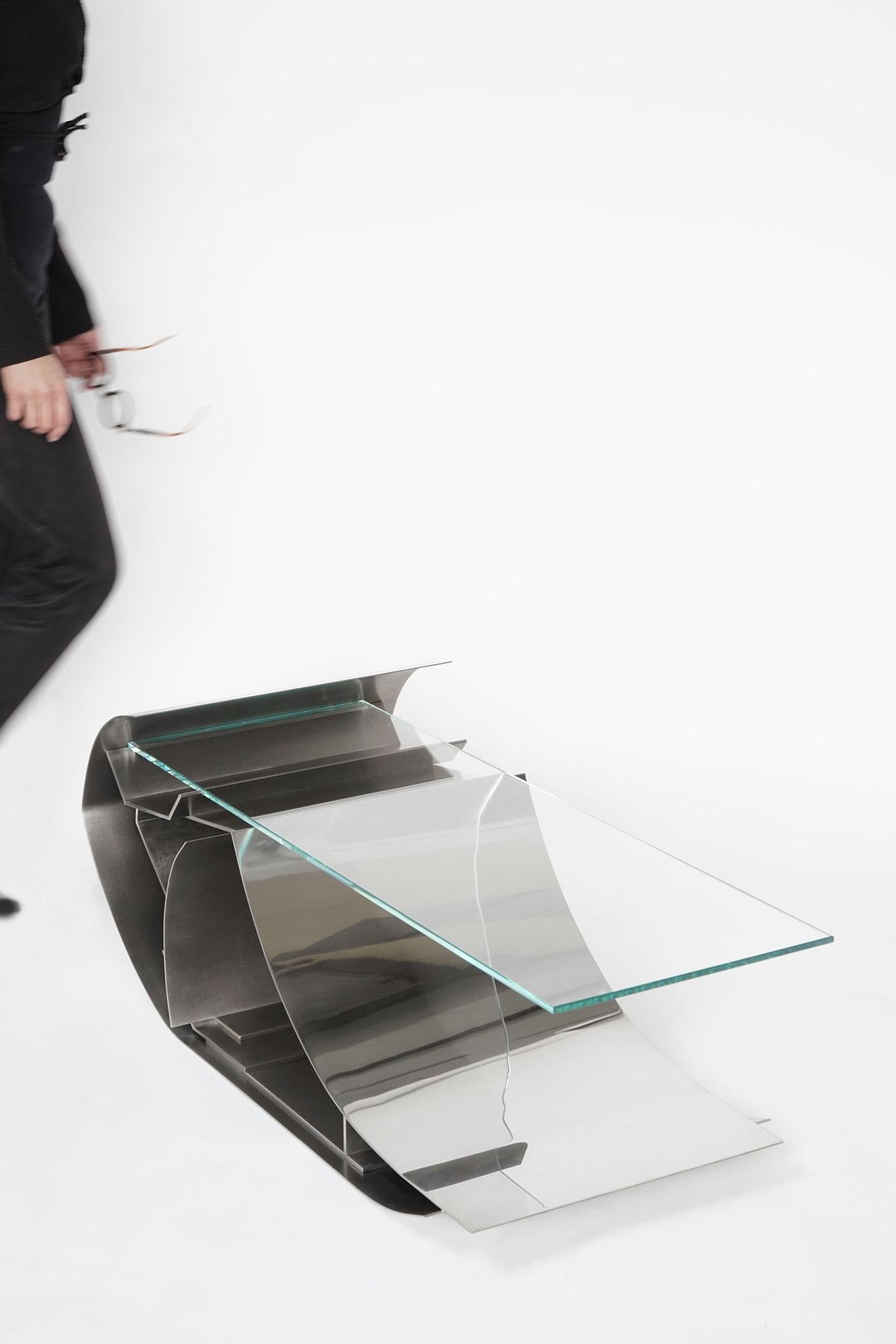 Couchtisch Stahl und Glas Contemporary Sculptural Re-Built von Todomuta (Spanisch) im Angebot