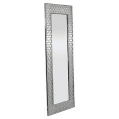 Zeitgenössischer skulpturaler Bodenspiegel 'Chesterfield' Reliefeffekt