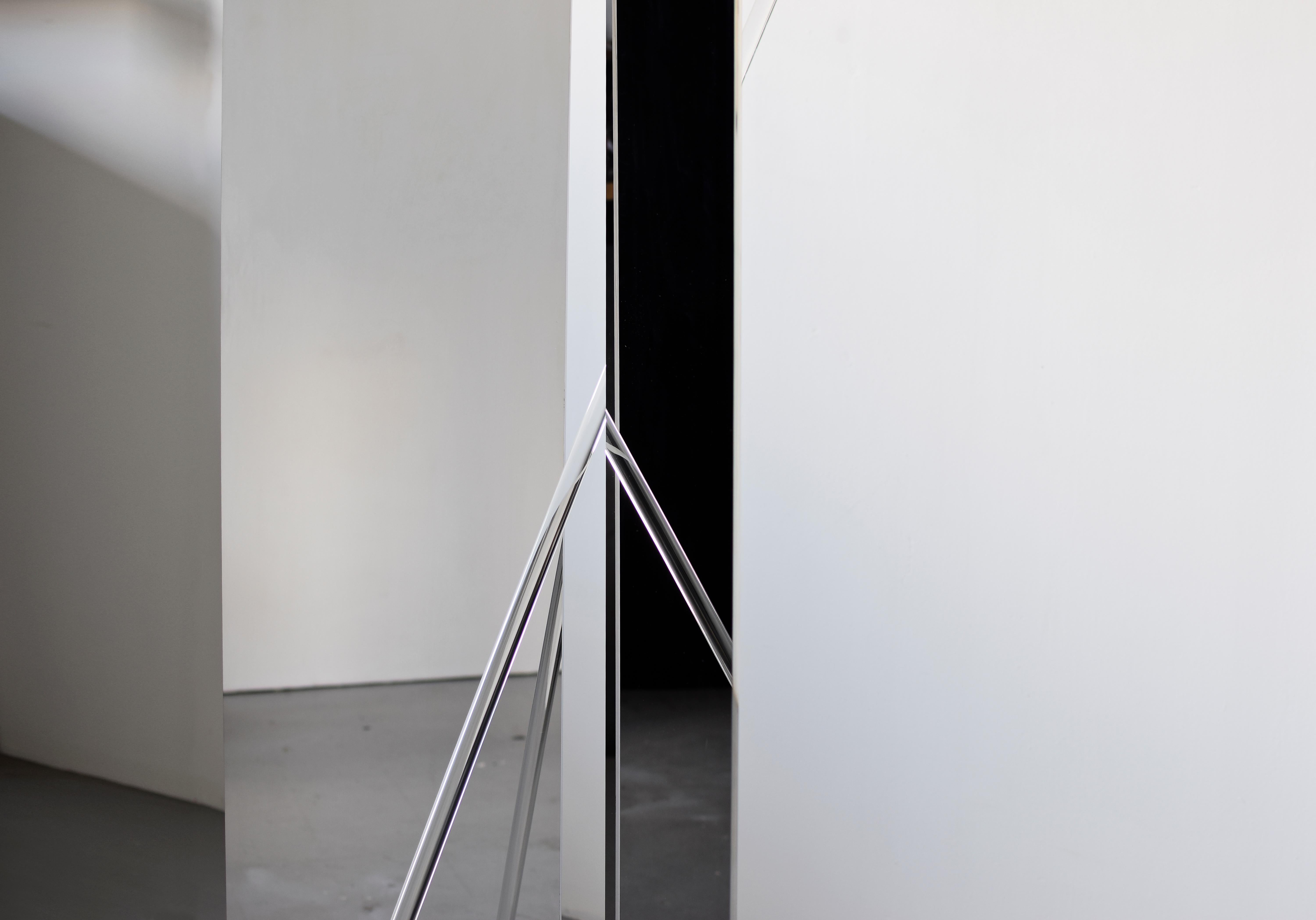 Contemporary Sculptural Mirror 'Elusive 04' In New Condition In Paris, FR