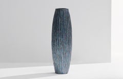 Objeto Escultórico Contemporáneo con Jarrón de Nácar Negro 12