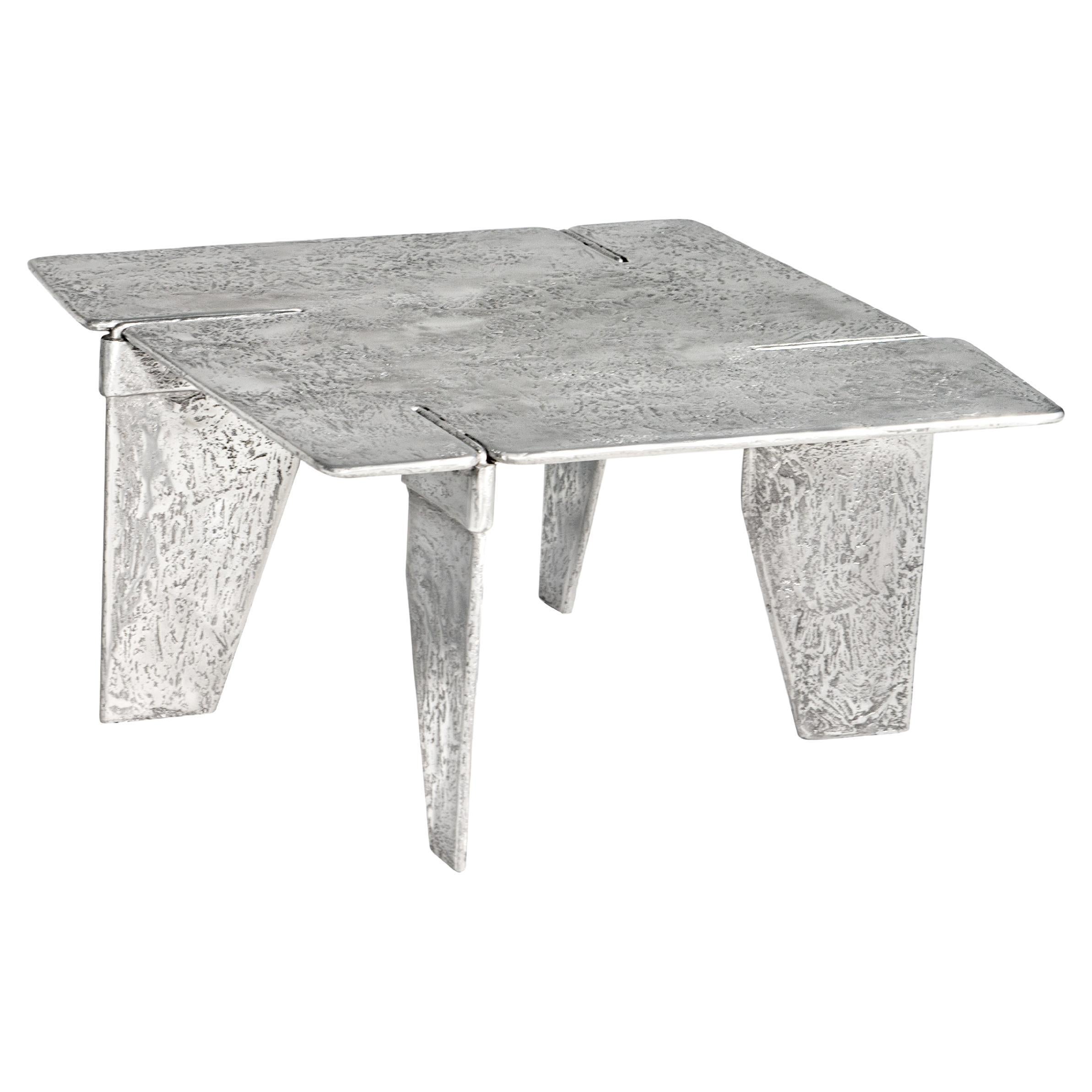  Table d'appoint contemporaine sculpturale par HESSENTIA en fonte d'aluminium, véritable Meta.