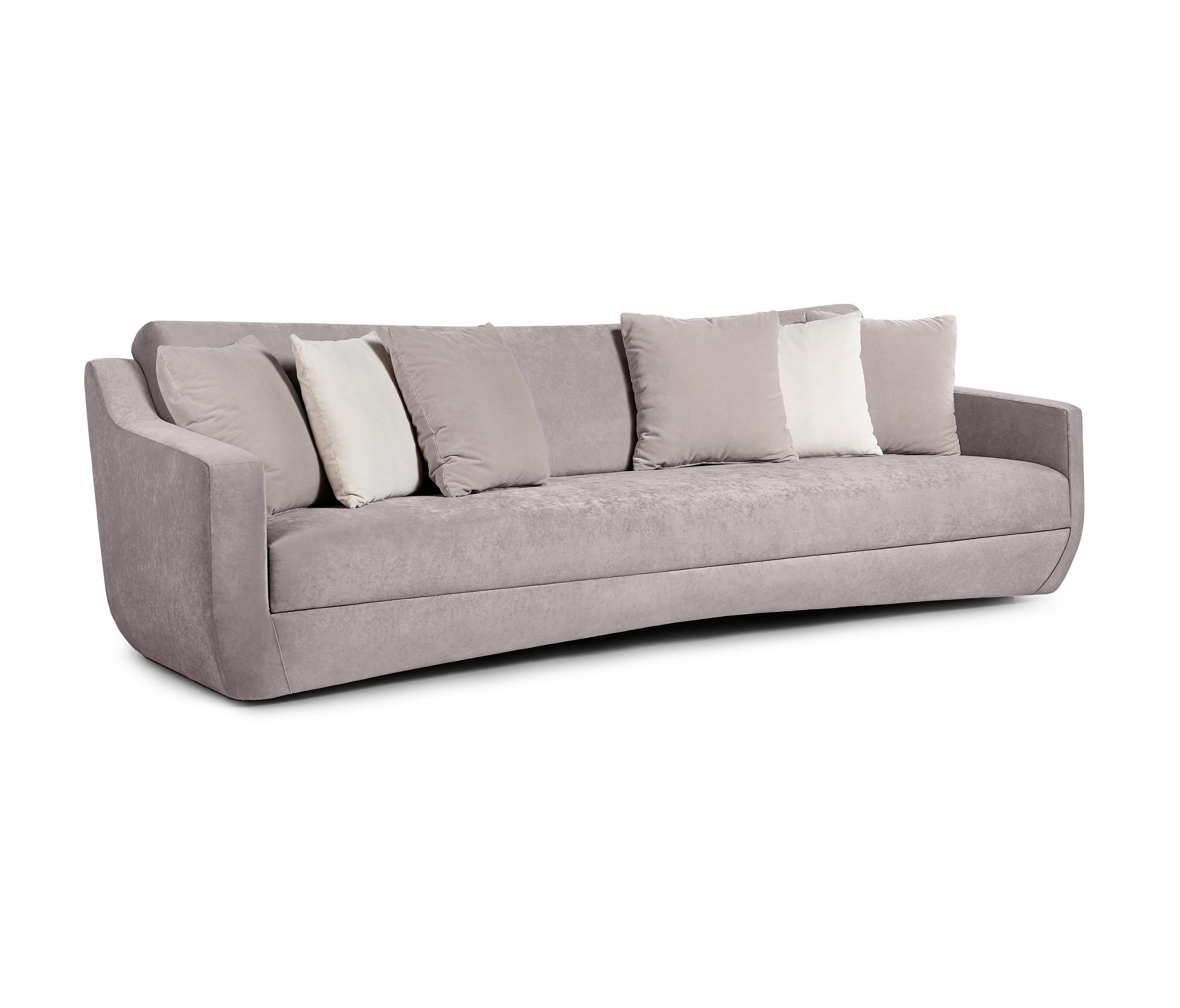Contemporary Sculptural Sofa with Discreet Seaming For Sale 3