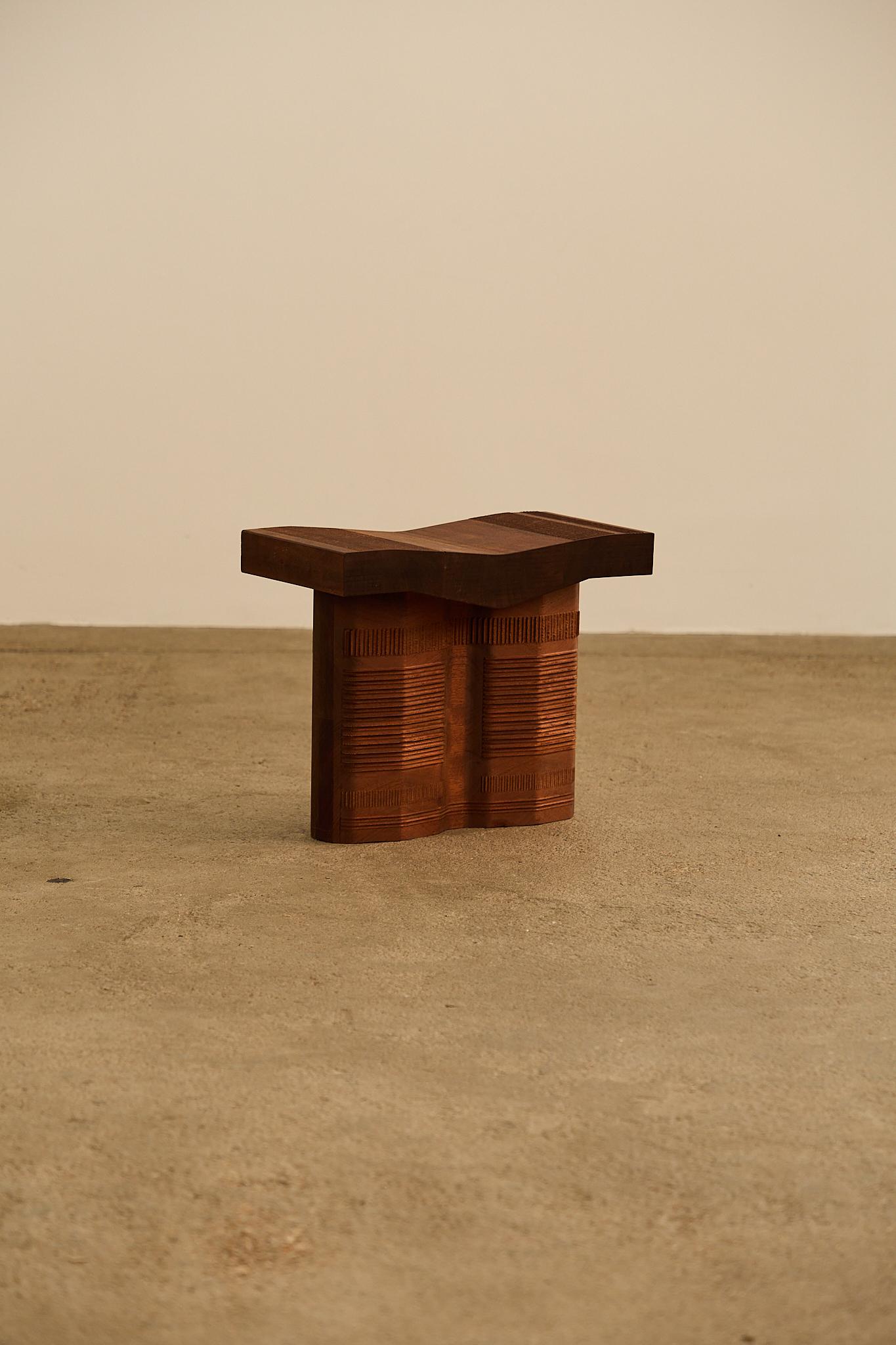 Moderne Contemporary Sculptural Stool en vente
