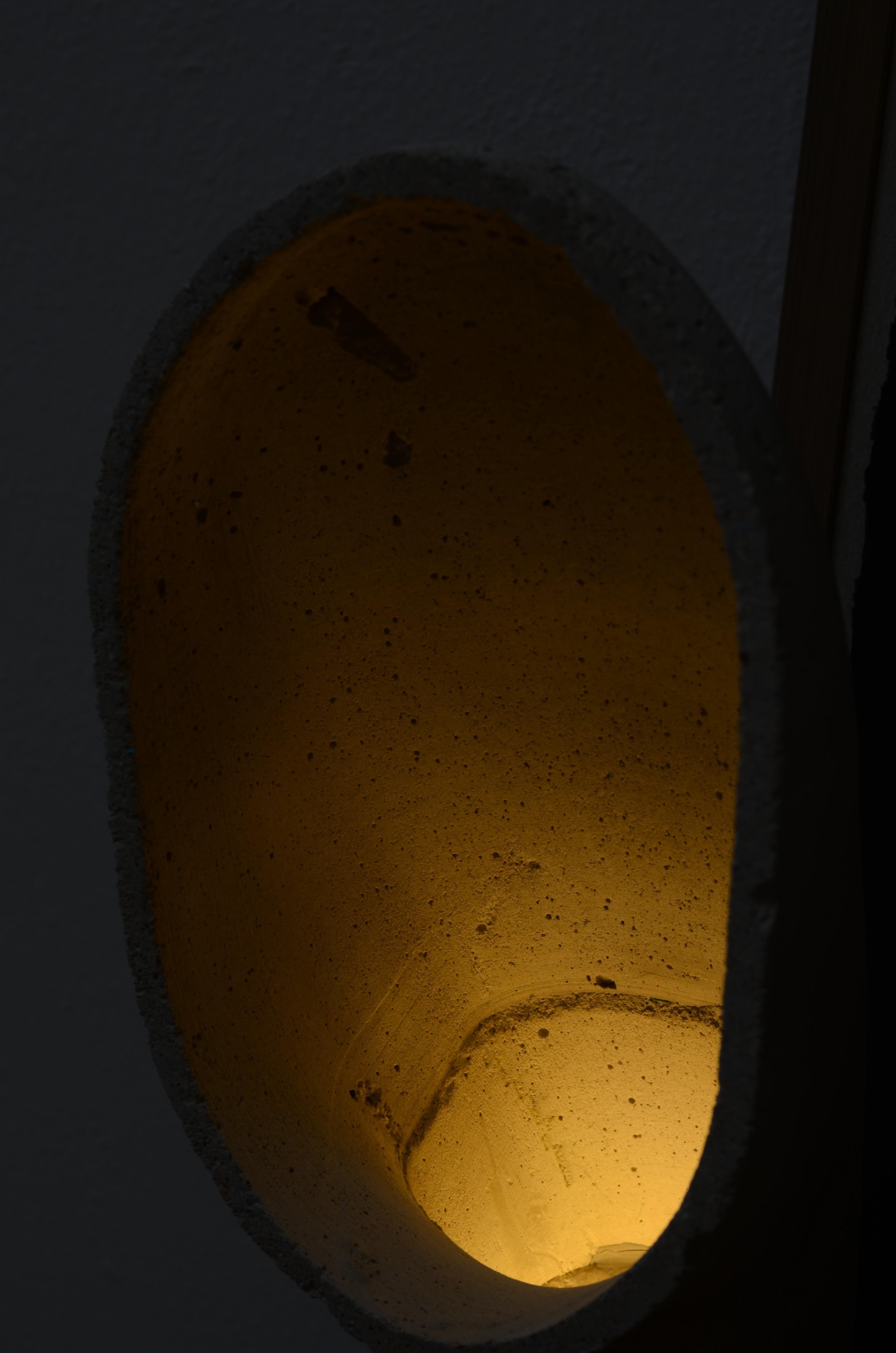 Lampe contemporaine sculpturale en béton durable de James Haywood Neuf - En vente à Los Angeles, CA