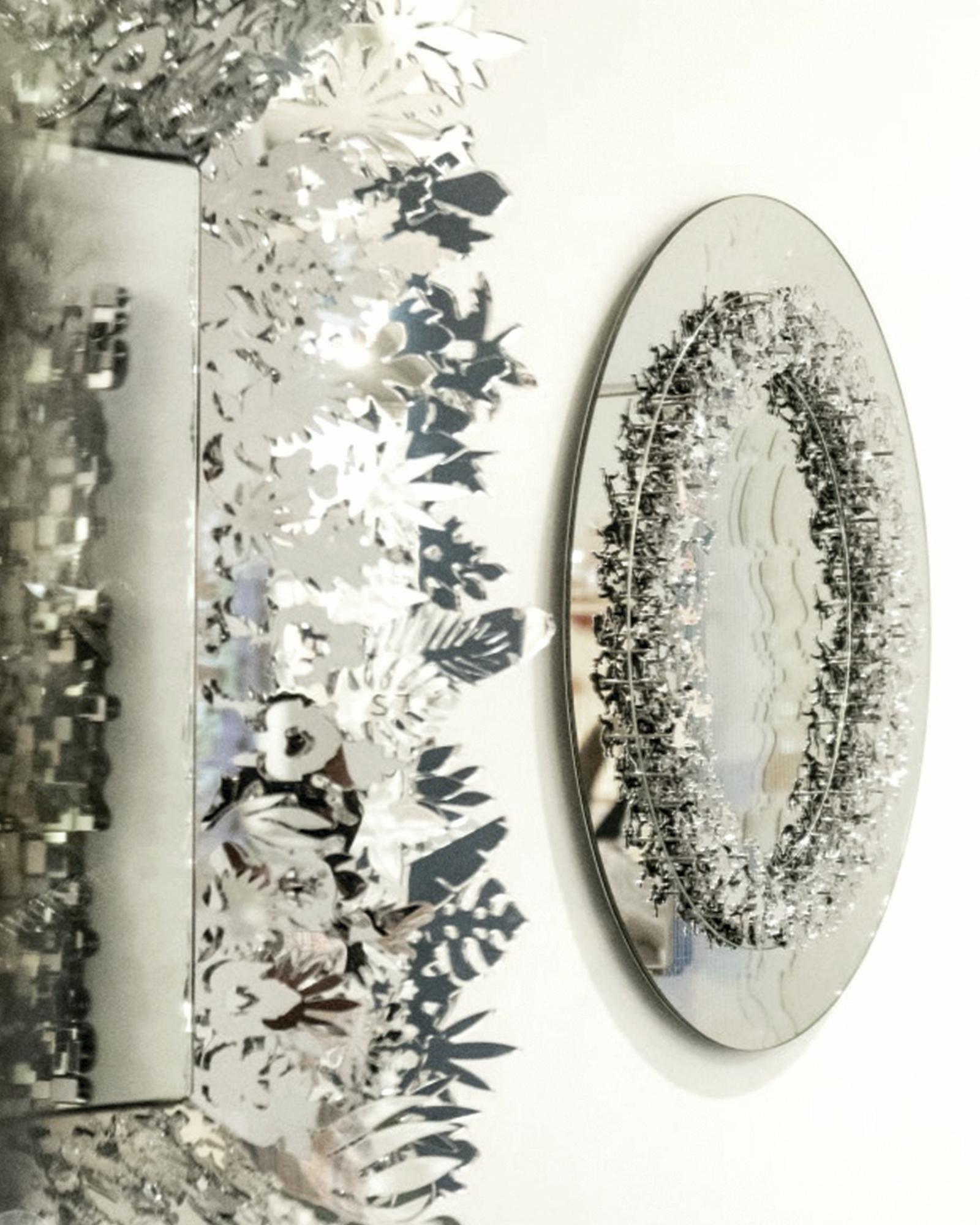 Miroir mural sculptural contemporain 'Choice' Objet d'art réfléchissant Fabriqué à la main en vente 2