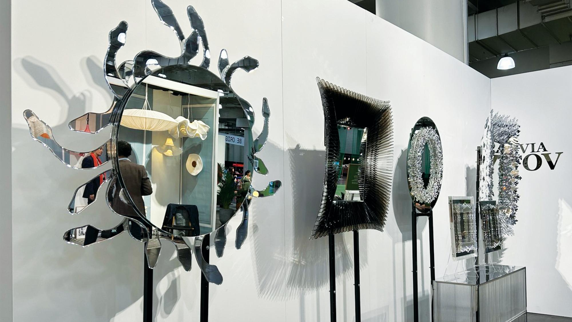 Miroir mural sculptural contemporain 'Choice' Objet d'art réfléchissant Fabriqué à la main en vente 5