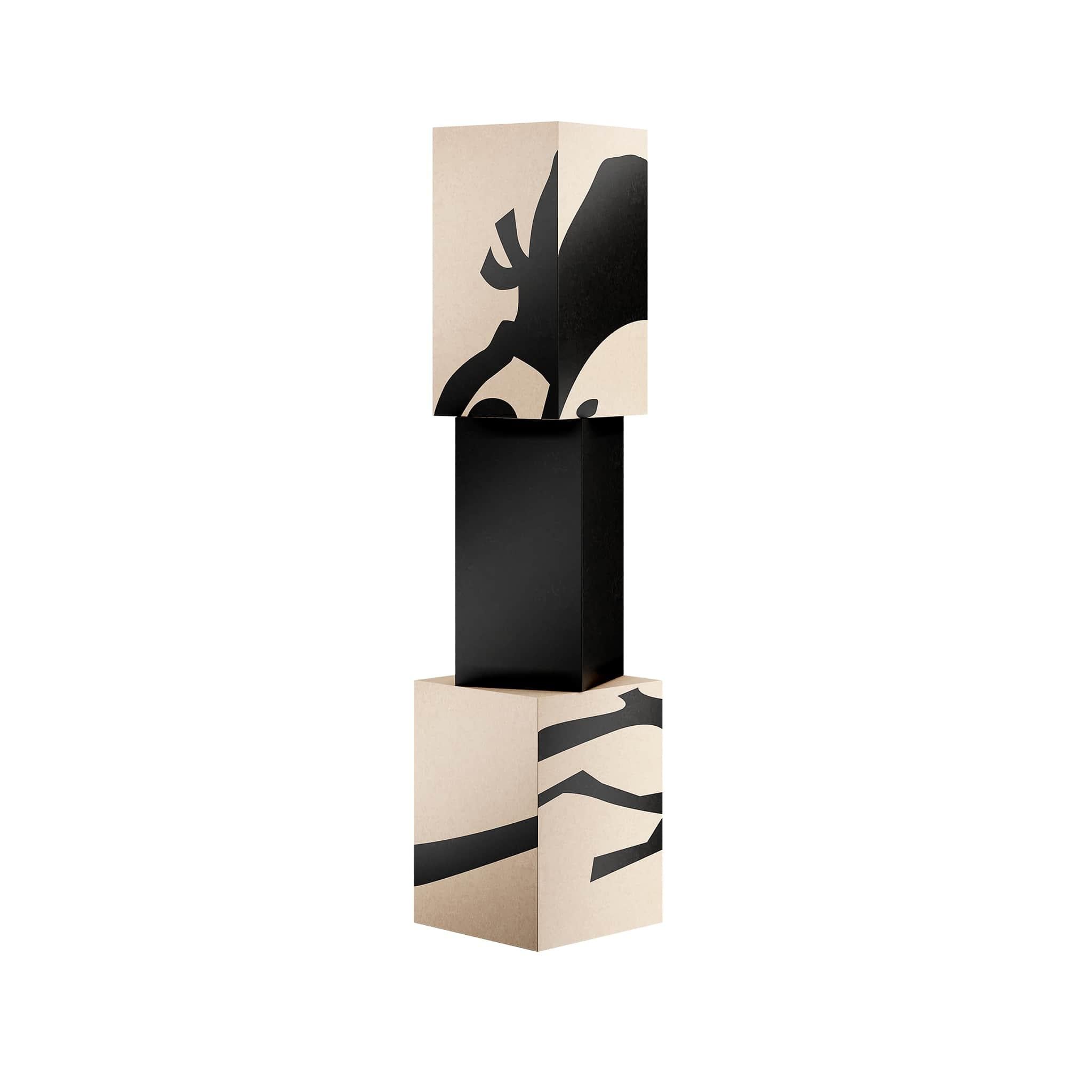Contemporary Sculptural Wood Totem Geometric Shape Black & White Marquetry (Moderne) im Angebot