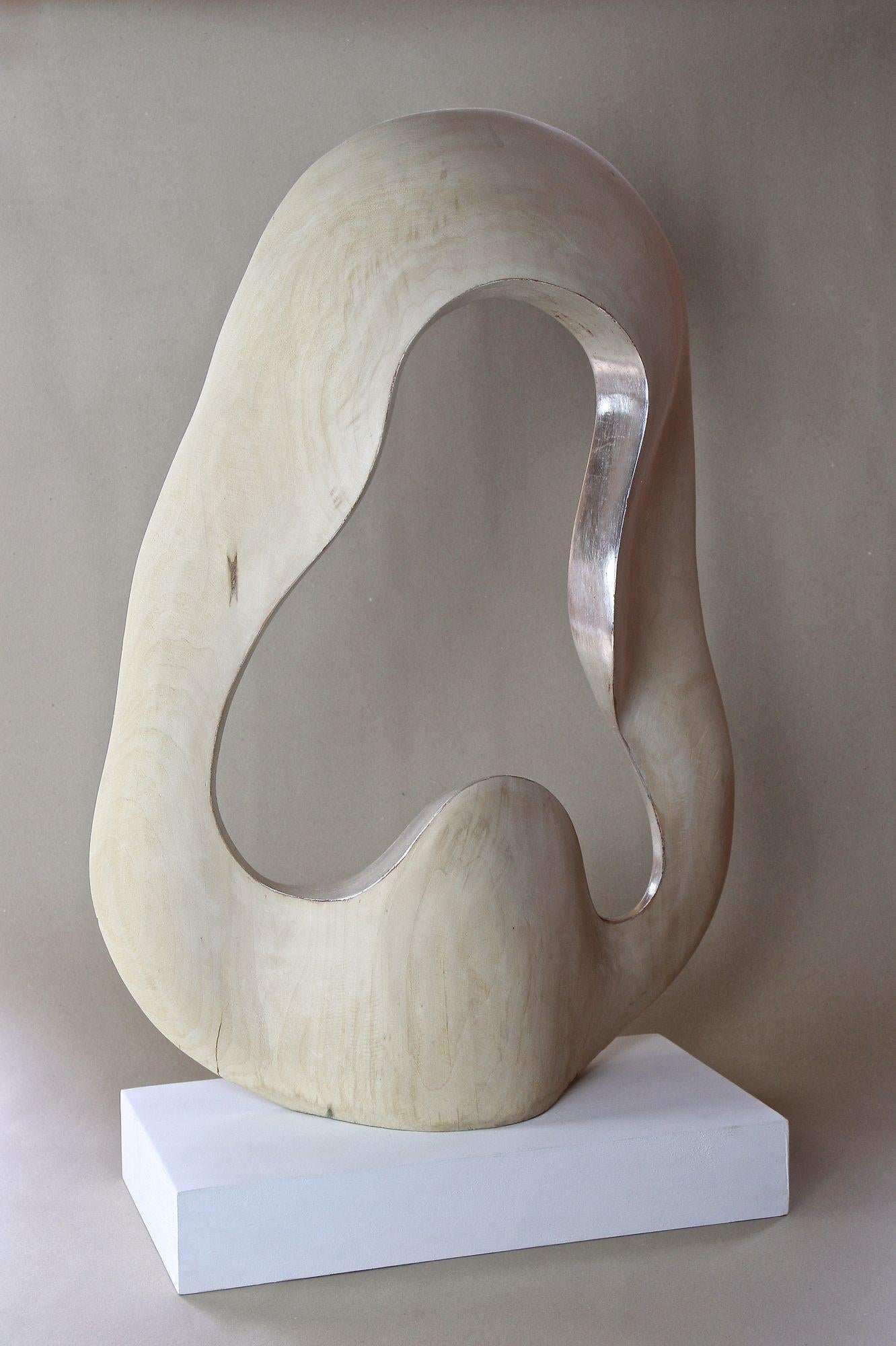 Zeitgenössische Skulptur „Infinty“ – versilbertes Bassholz von M.Treml, Österreich 2021 (Moderne) im Angebot