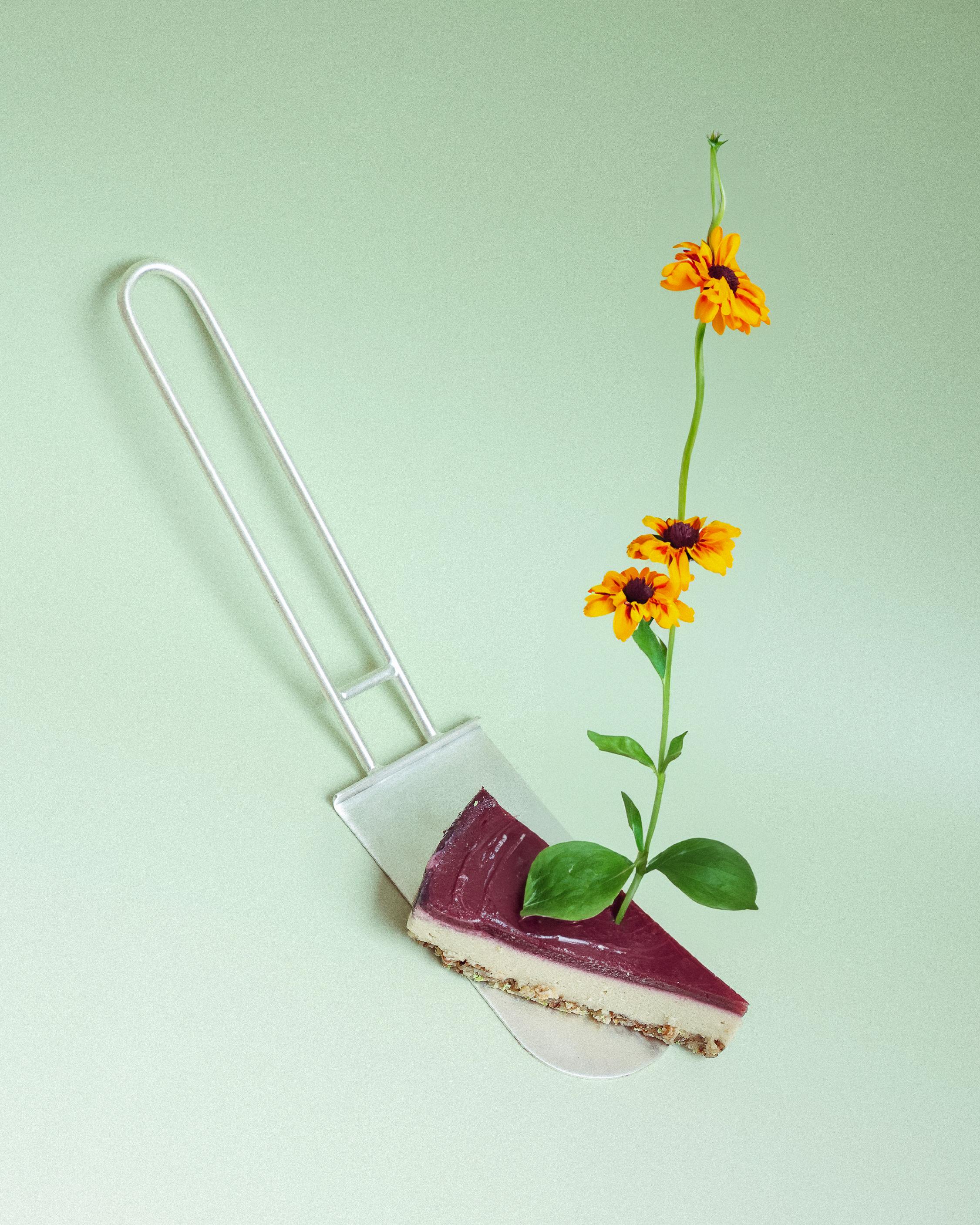 Contemporary Server Versilbertes Set Handcrafted in Italy by Natalia Criado (Moderne) im Angebot