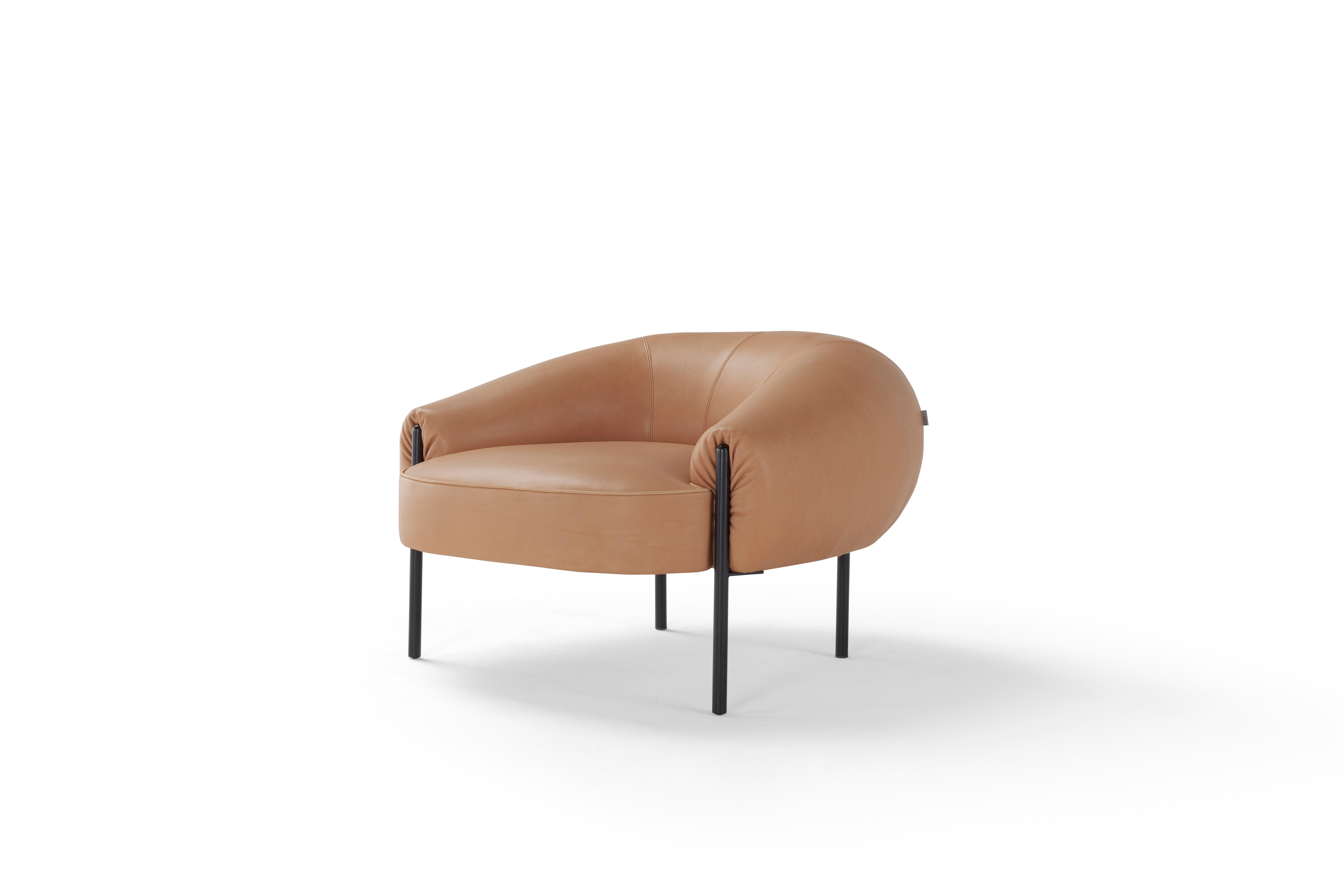 Ensemble contemporain 'Isola' by Amura Lab, fauteuil + pouf, cuir Daino 01 en vente 2